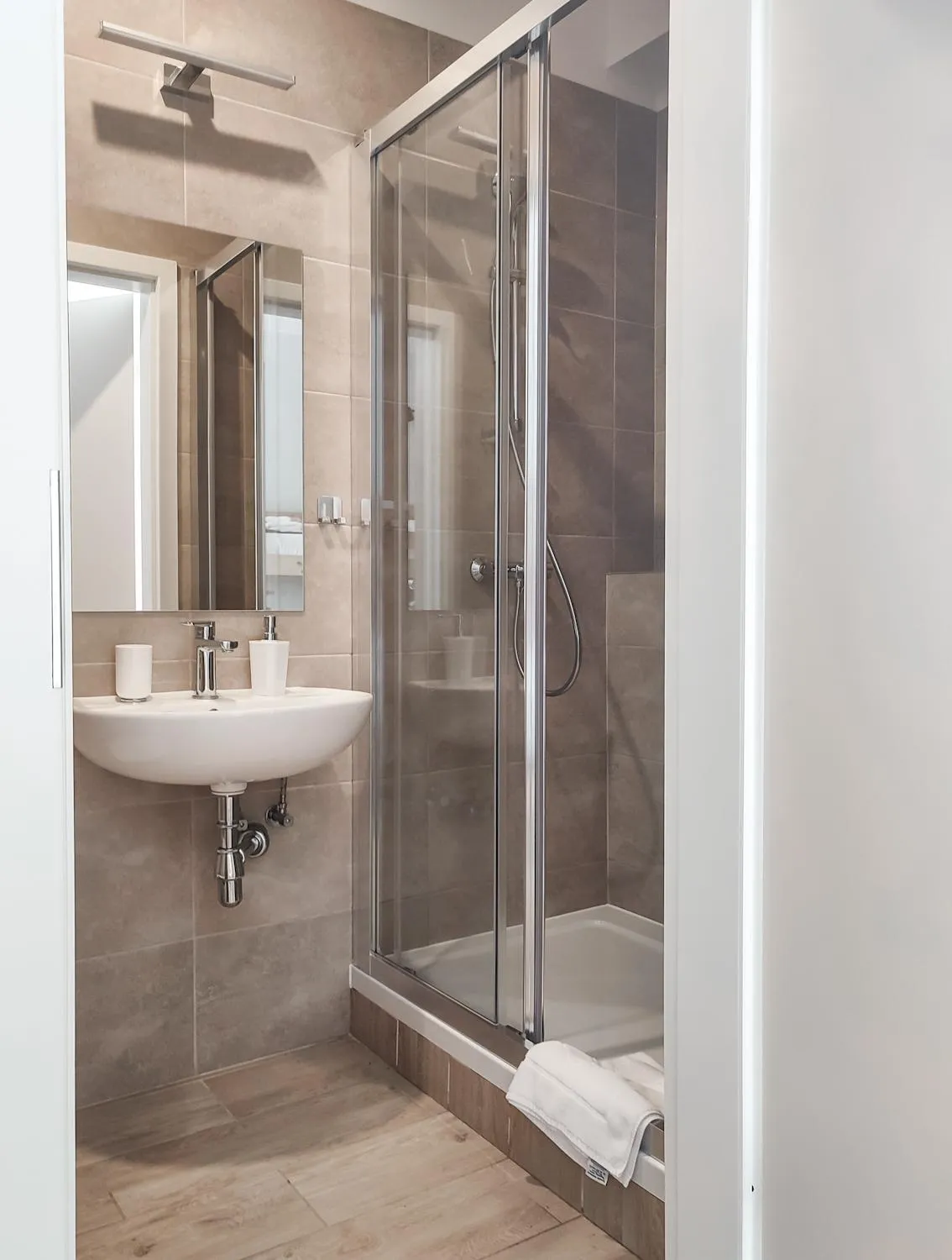 Shower in Apart Rooms by Apart Hostel S8