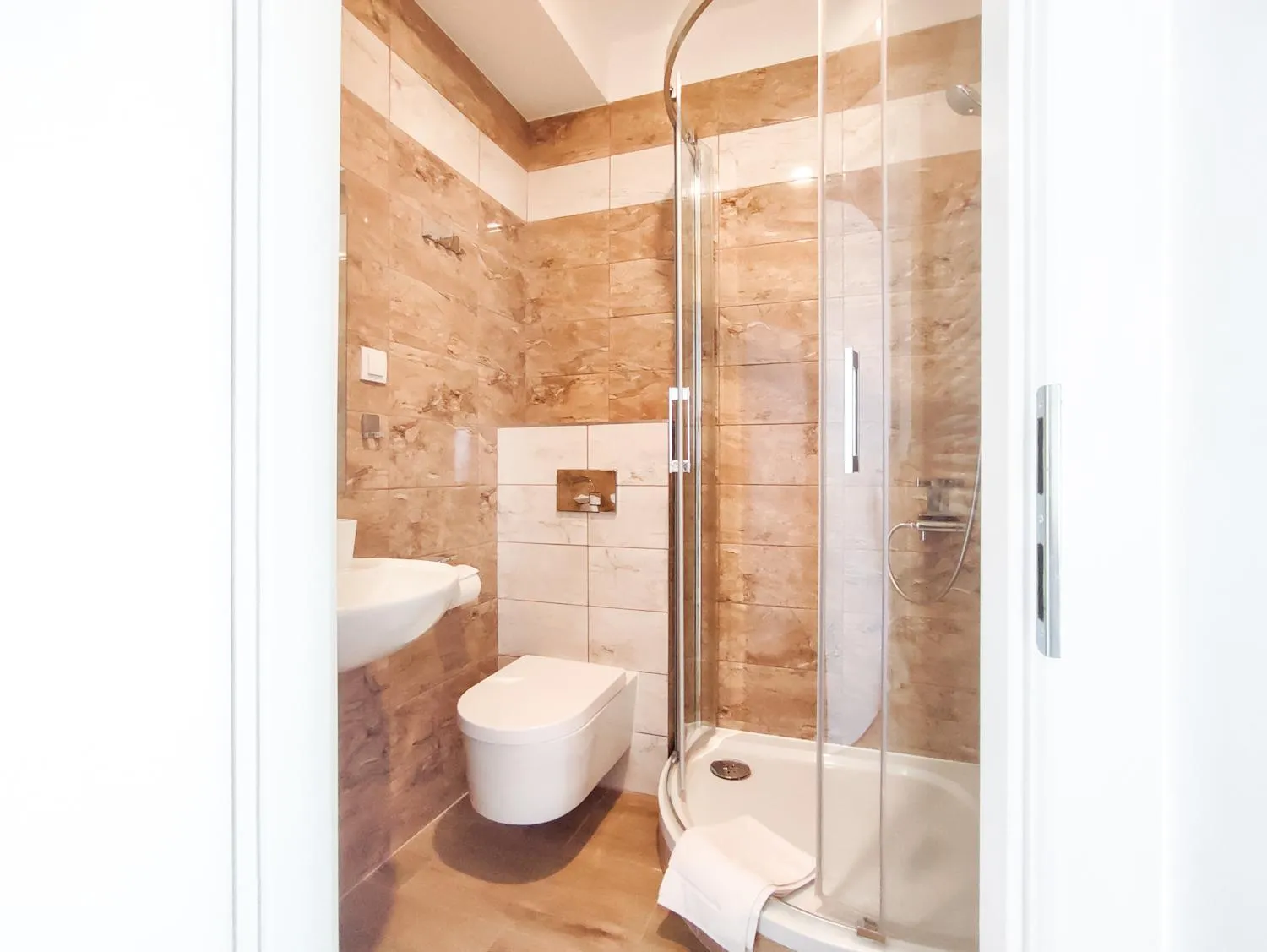 Shower in Apart Rooms by Apart Hostel S8