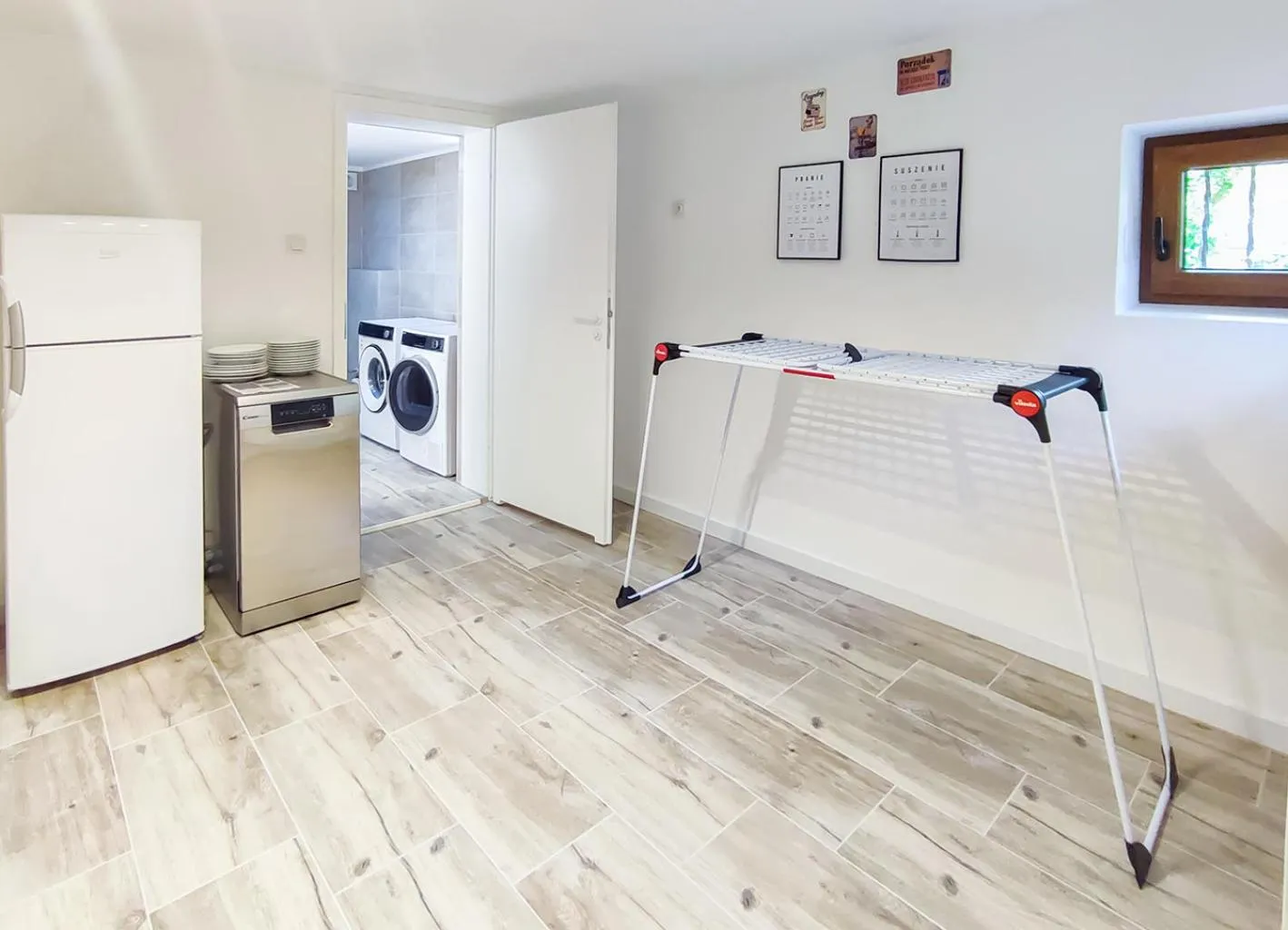 dishwasher in Apart Rooms by Apart Hostel S8