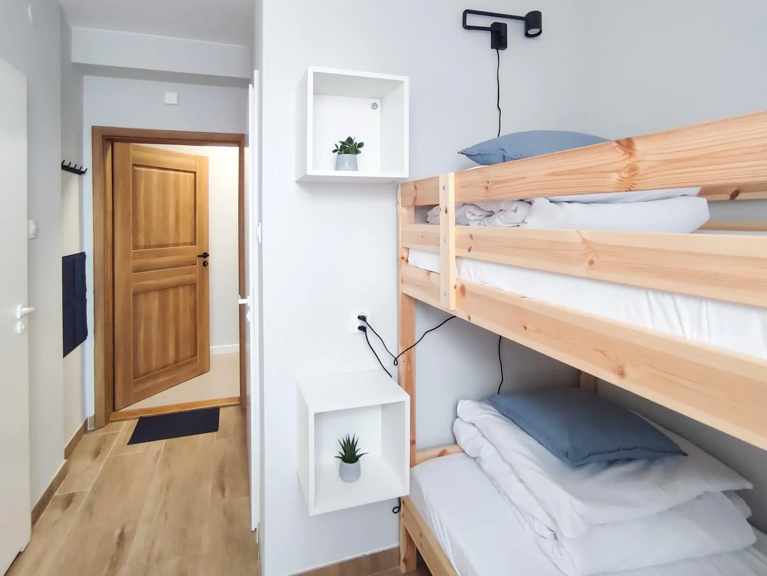 Photo of the whole room, Bed in Apart Rooms by Apart Hostel S8