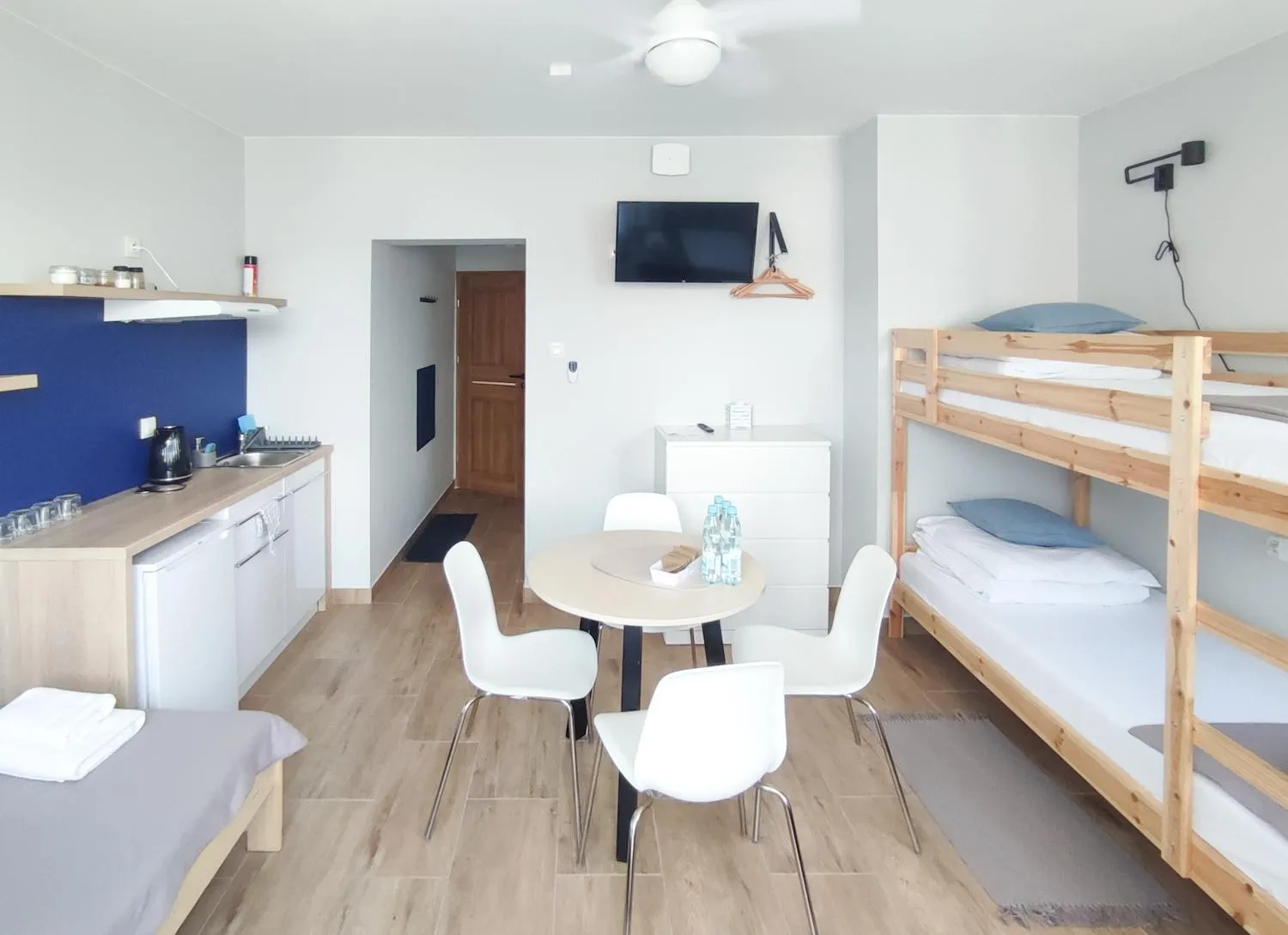 Photo of the whole room, Bed in Apart Rooms by Apart Hostel S8