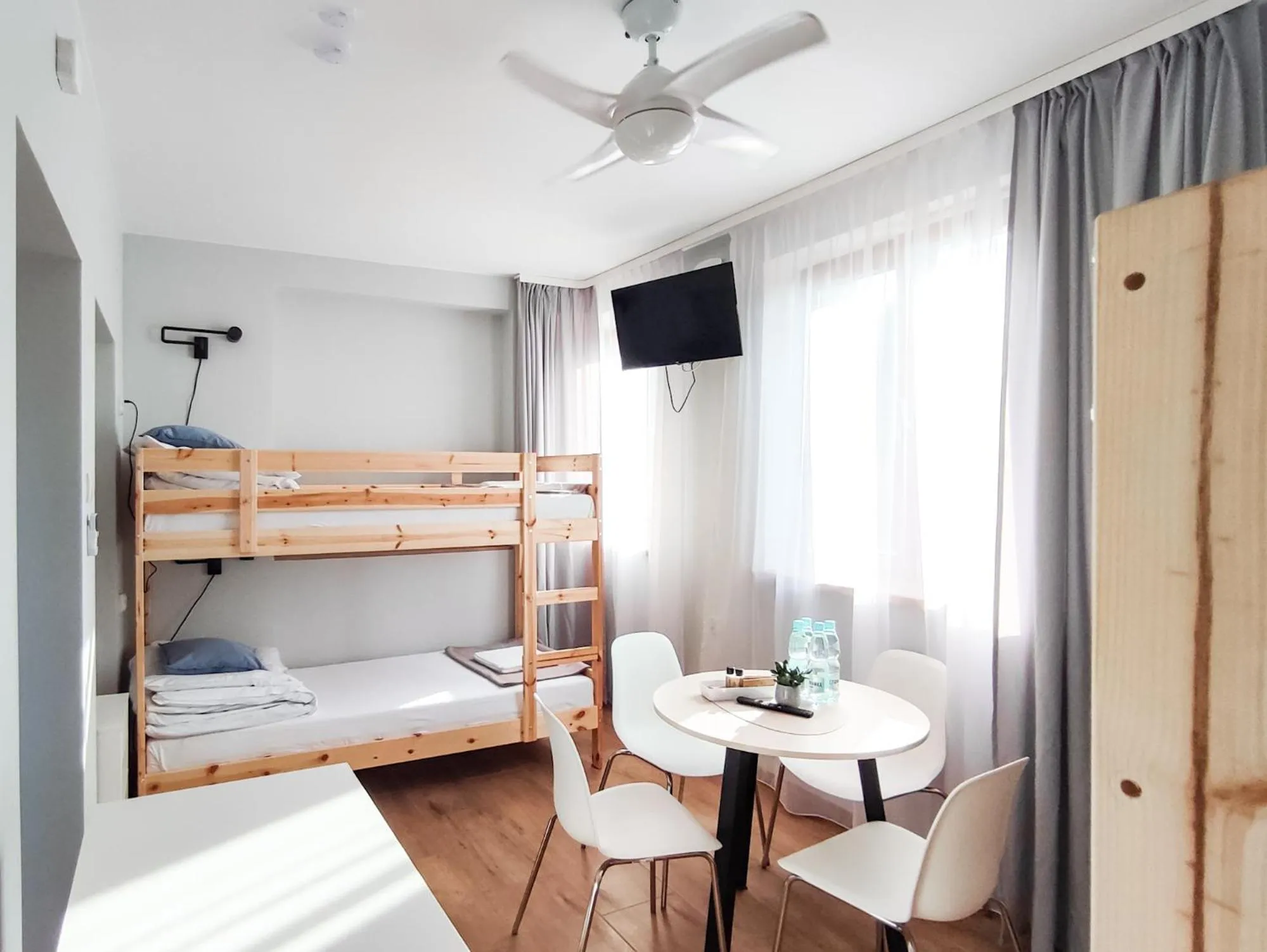 TV and multimedia, Bed in Apart Rooms by Apart Hostel S8