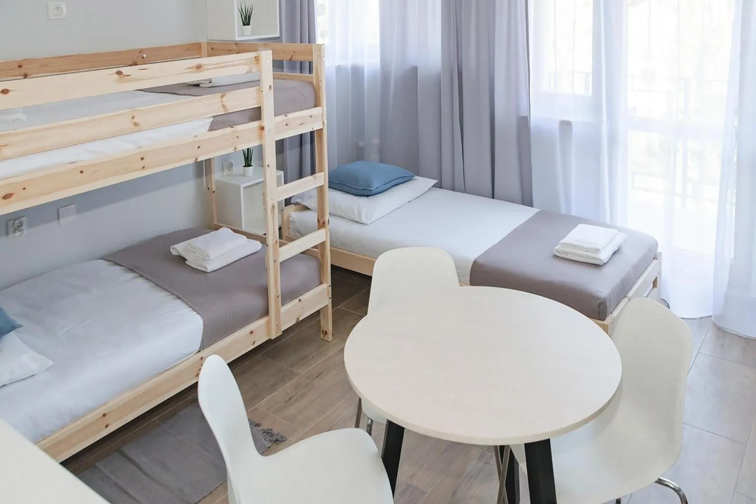 Balcony/Terrace, Bed in Apart Rooms by Apart Hostel S8