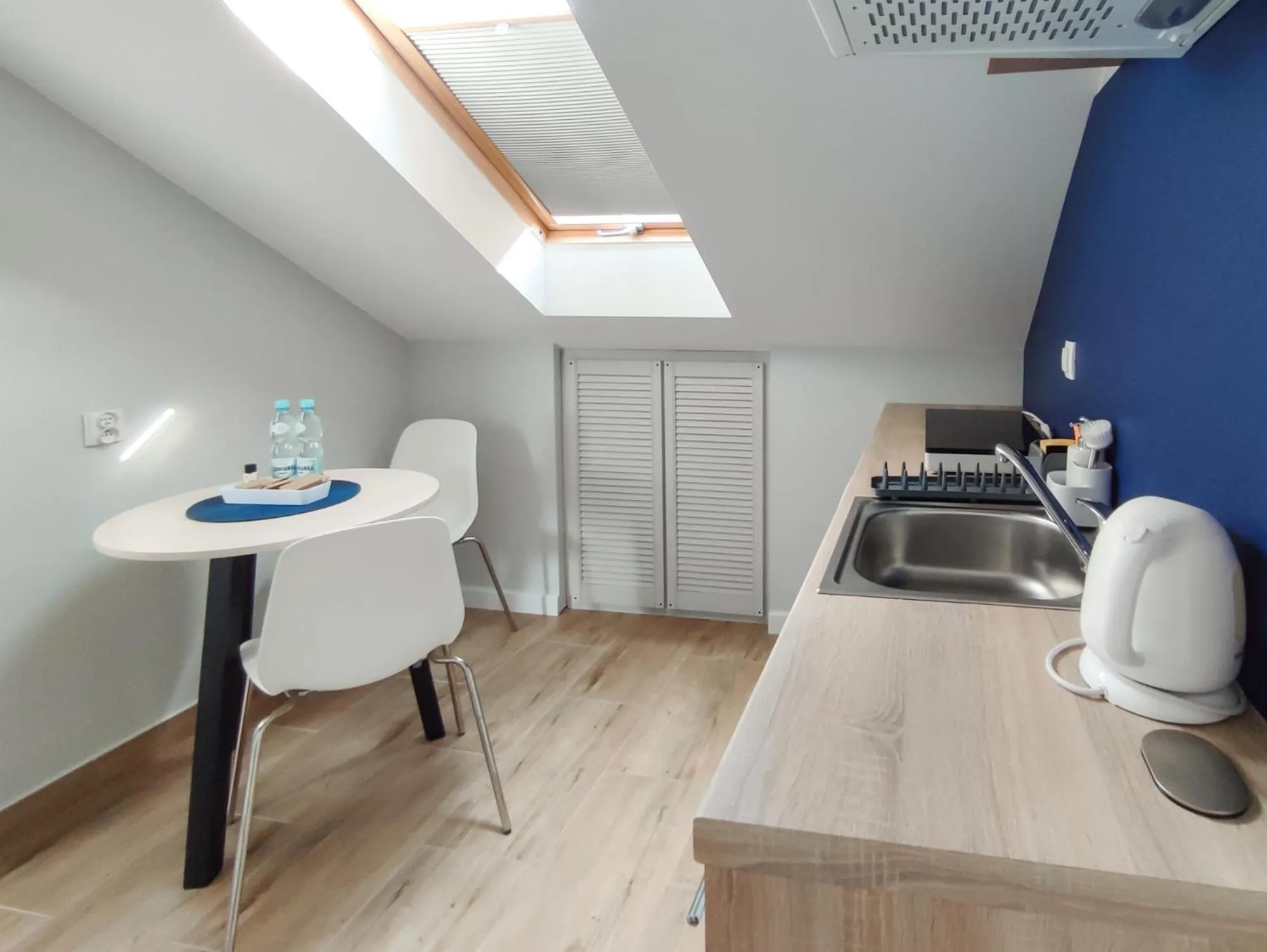 Coffee/tea facilities in Apart Rooms by Apart Hostel S8