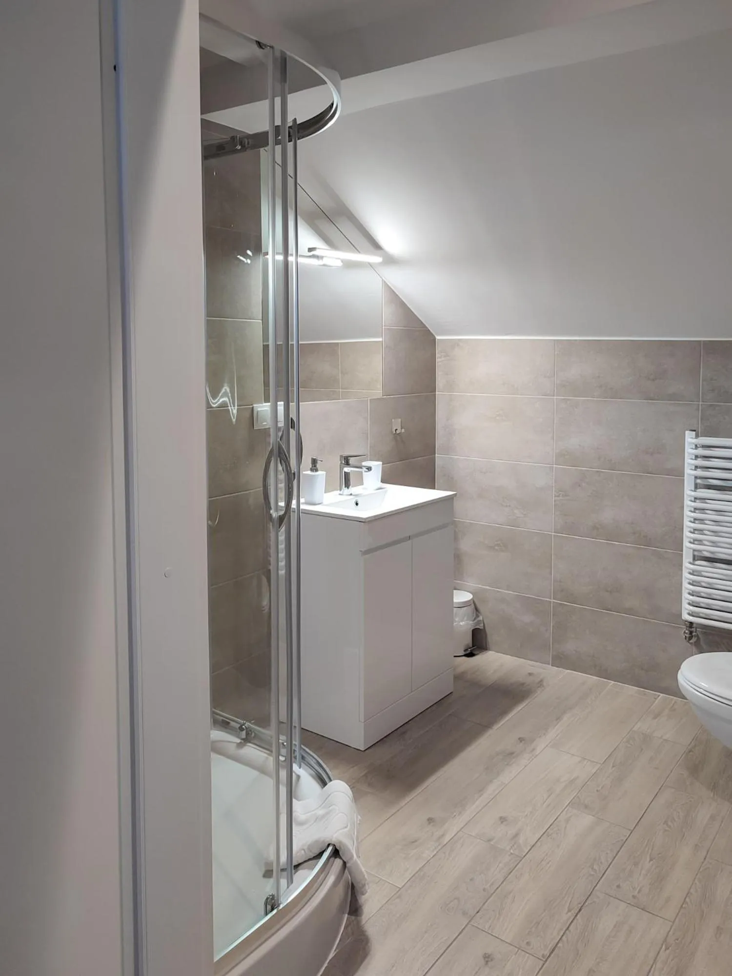 Shower in Apart Rooms by Apart Hostel S8