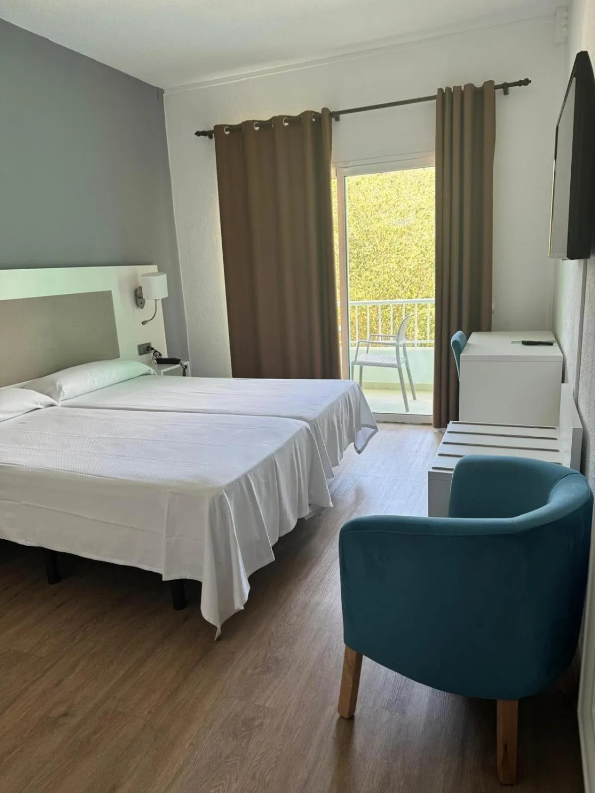 Bed in Osprey Menorca Hotel