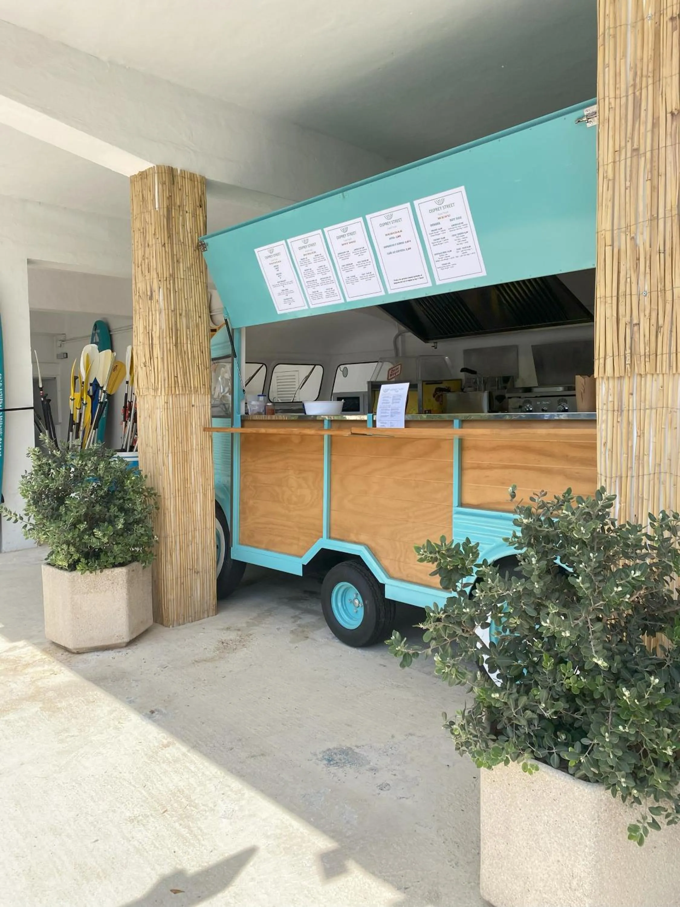 Food and drinks in Osprey Menorca Hotel