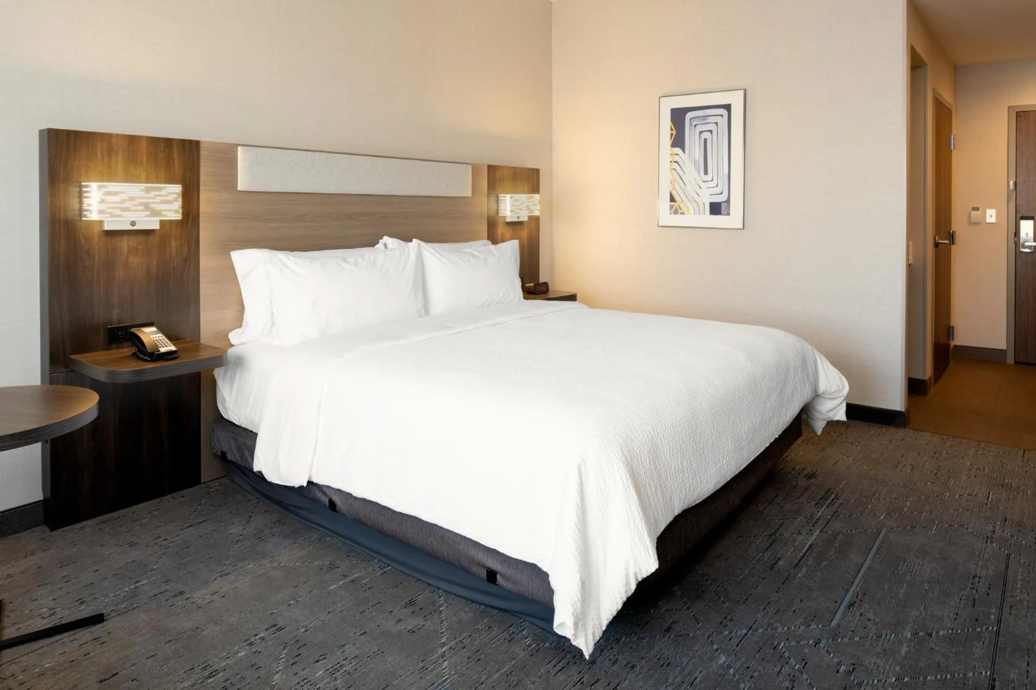 Photo of the whole room, Bed in Holiday Inn Express & Suites - Hollister by IHG