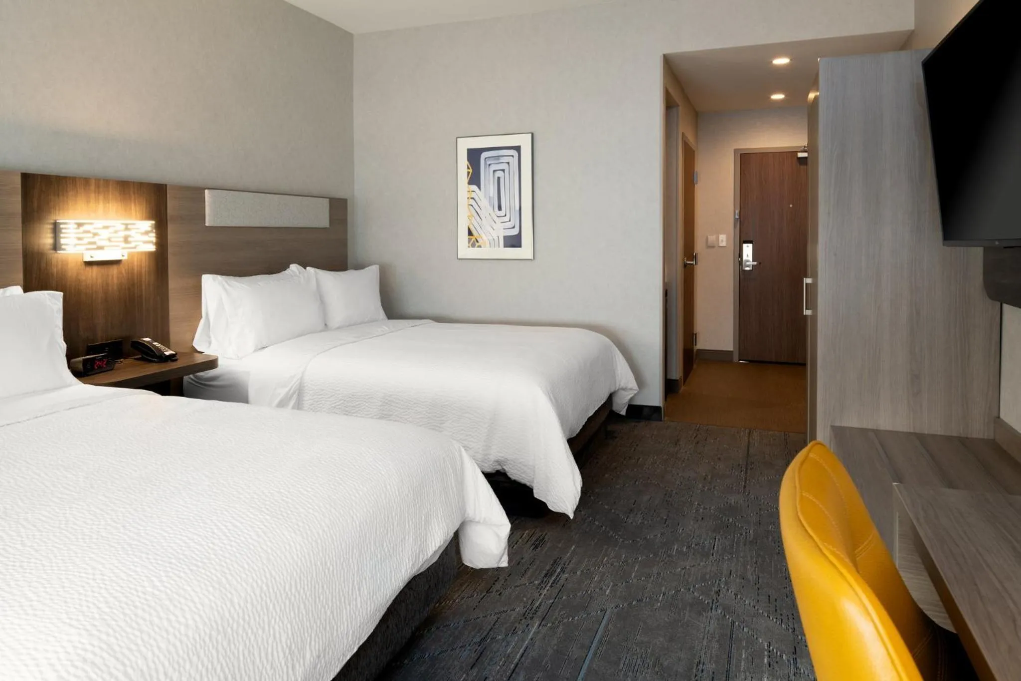Photo of the whole room, Bed in Holiday Inn Express & Suites - Hollister by IHG