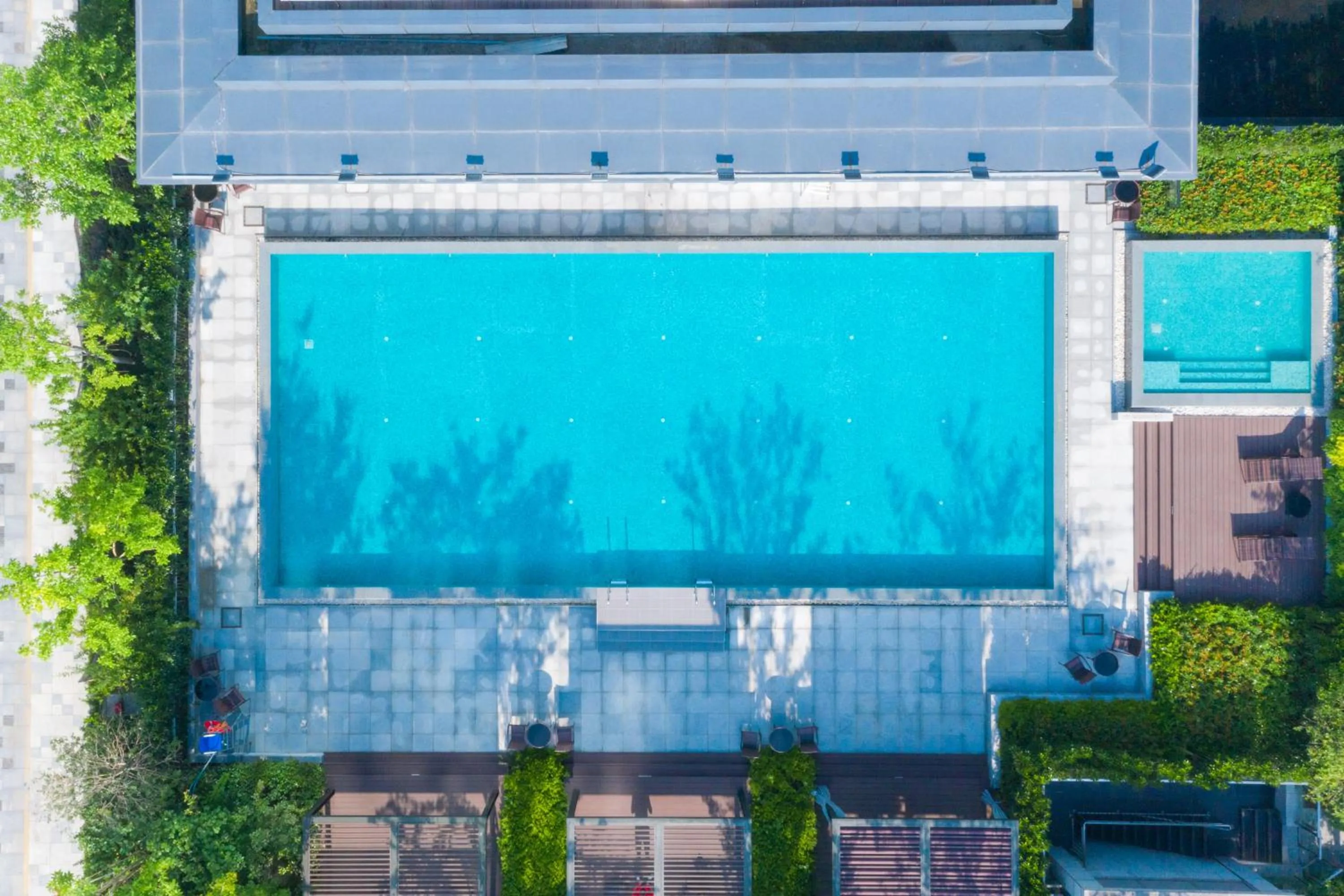 Swimming pool in InterContinental Hangzhou Liangzhu by IHG