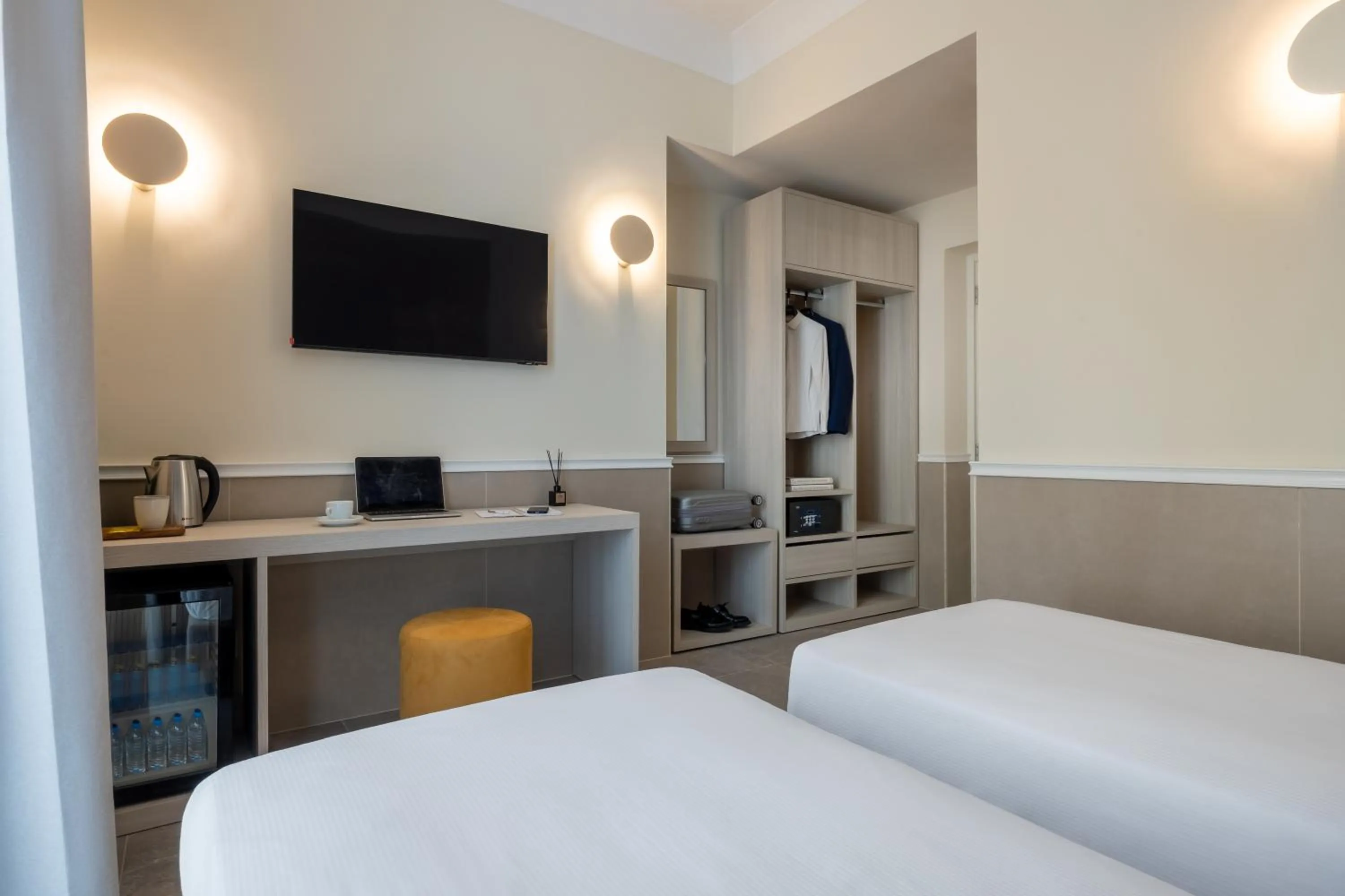 Bedroom, Bed in Hotel Astoria Garden