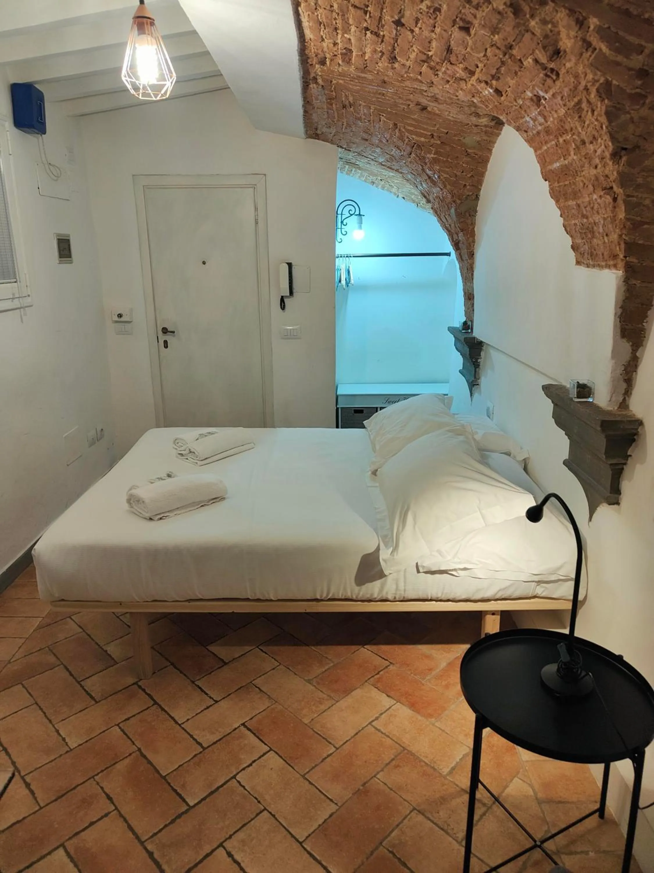 NINA DUOMO APARTMENT