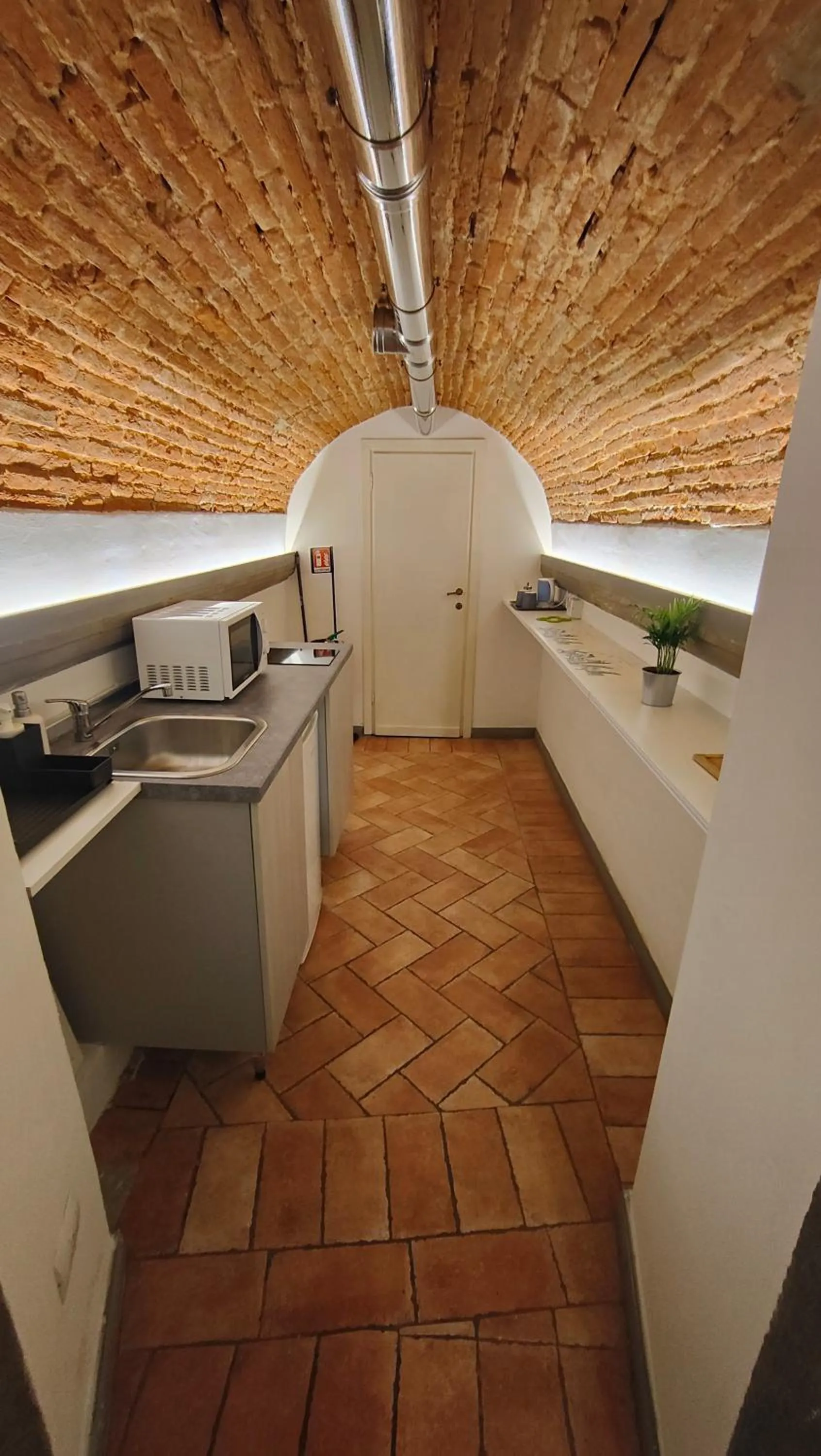 NINA DUOMO APARTMENT