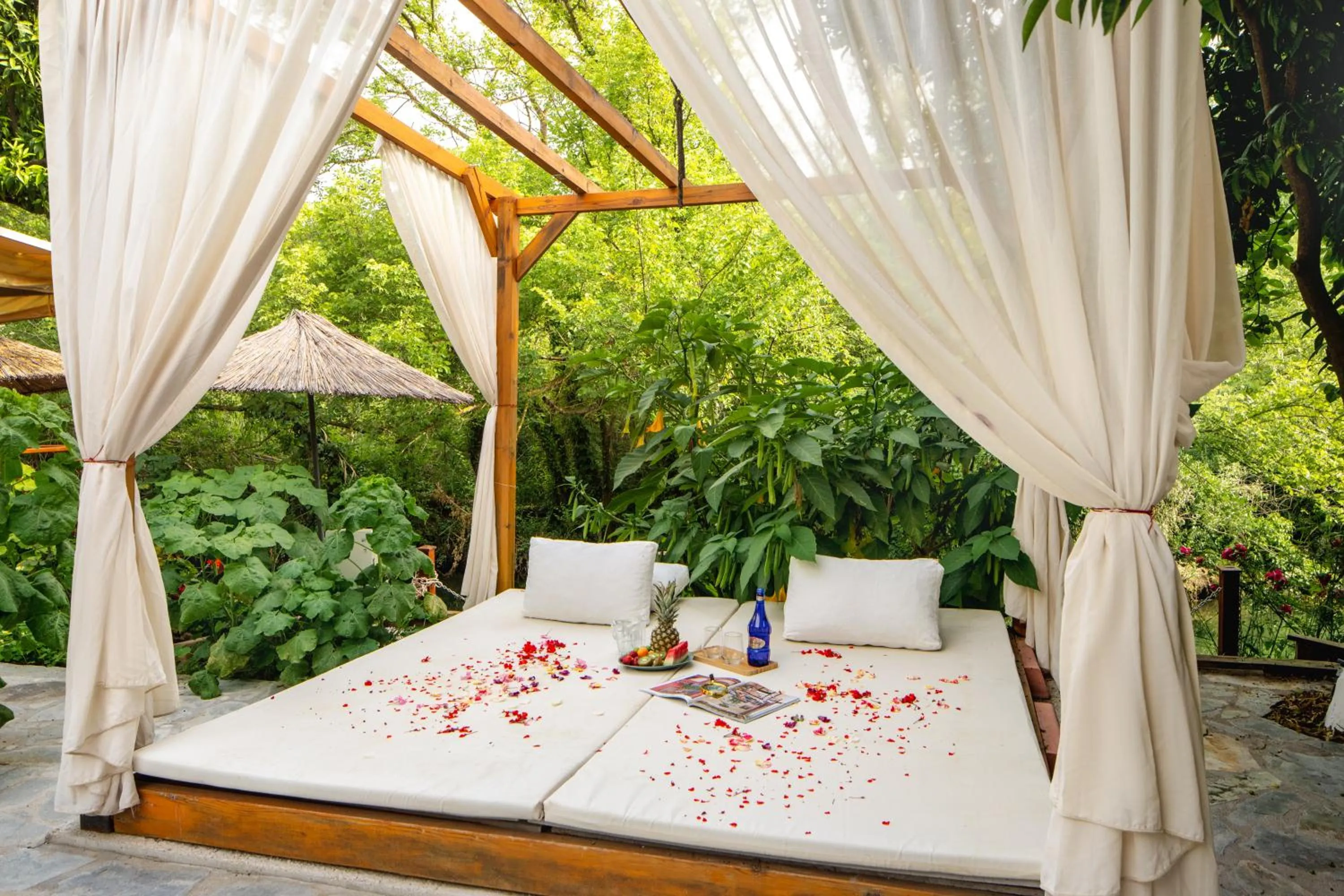 Spring in Orange Garden Hotel Akyaka