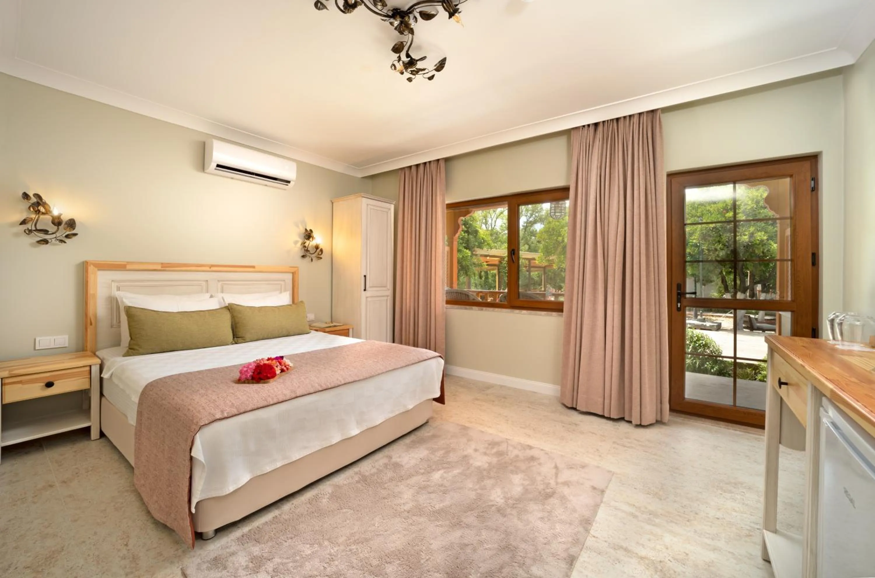 Bed in Orange Garden Hotel Akyaka