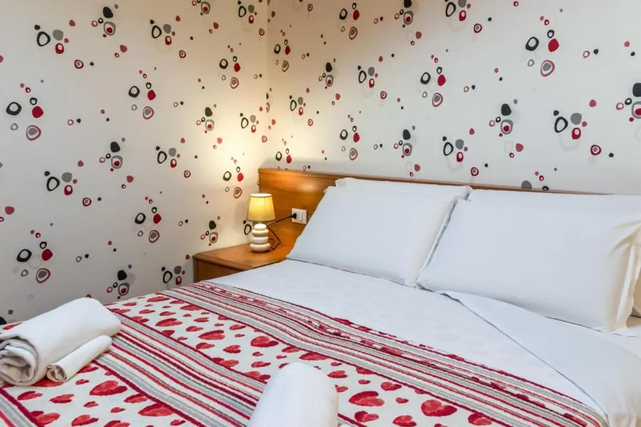 Bedroom, Bed in Hotel Donatello