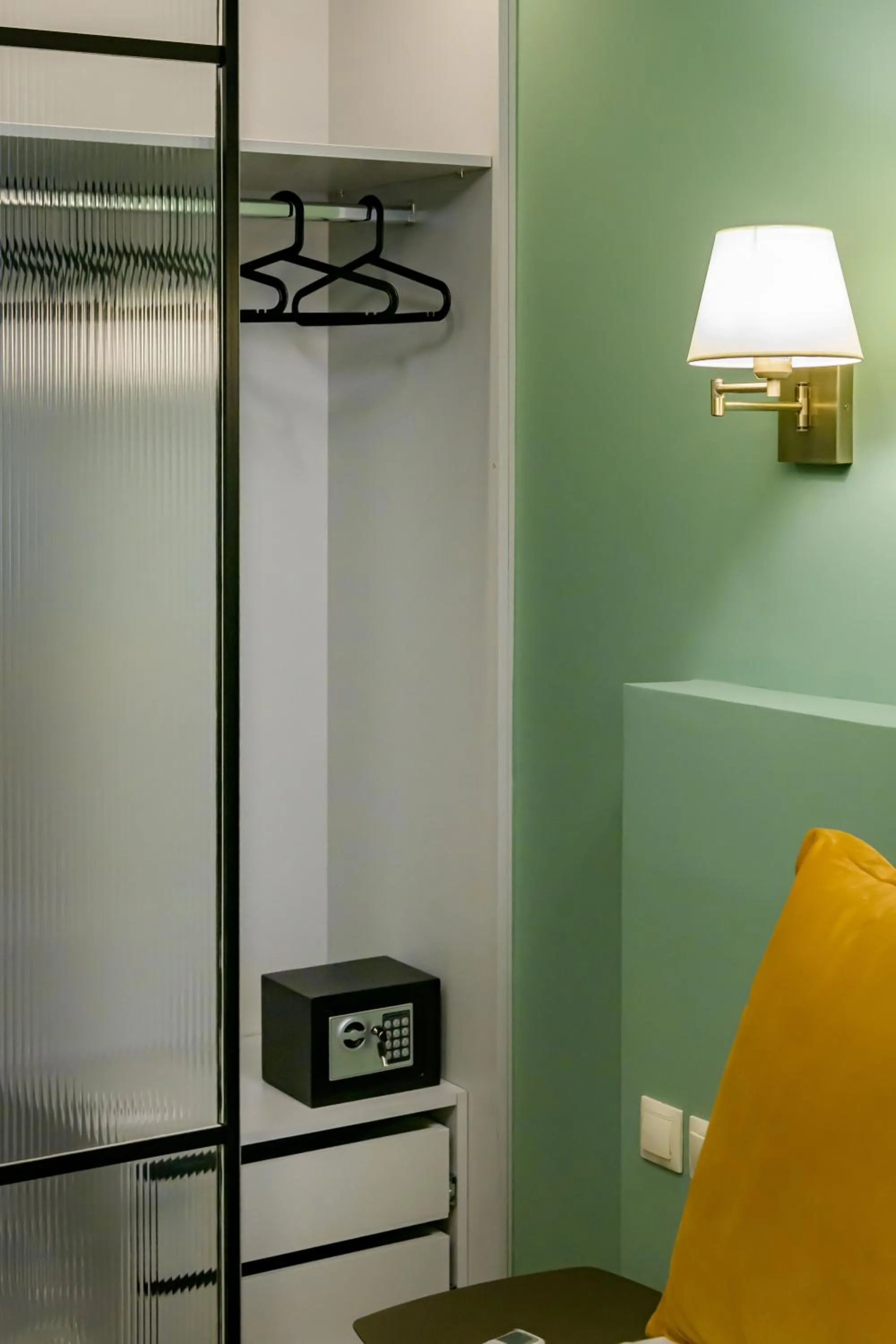 wardrobe in Urban Tales