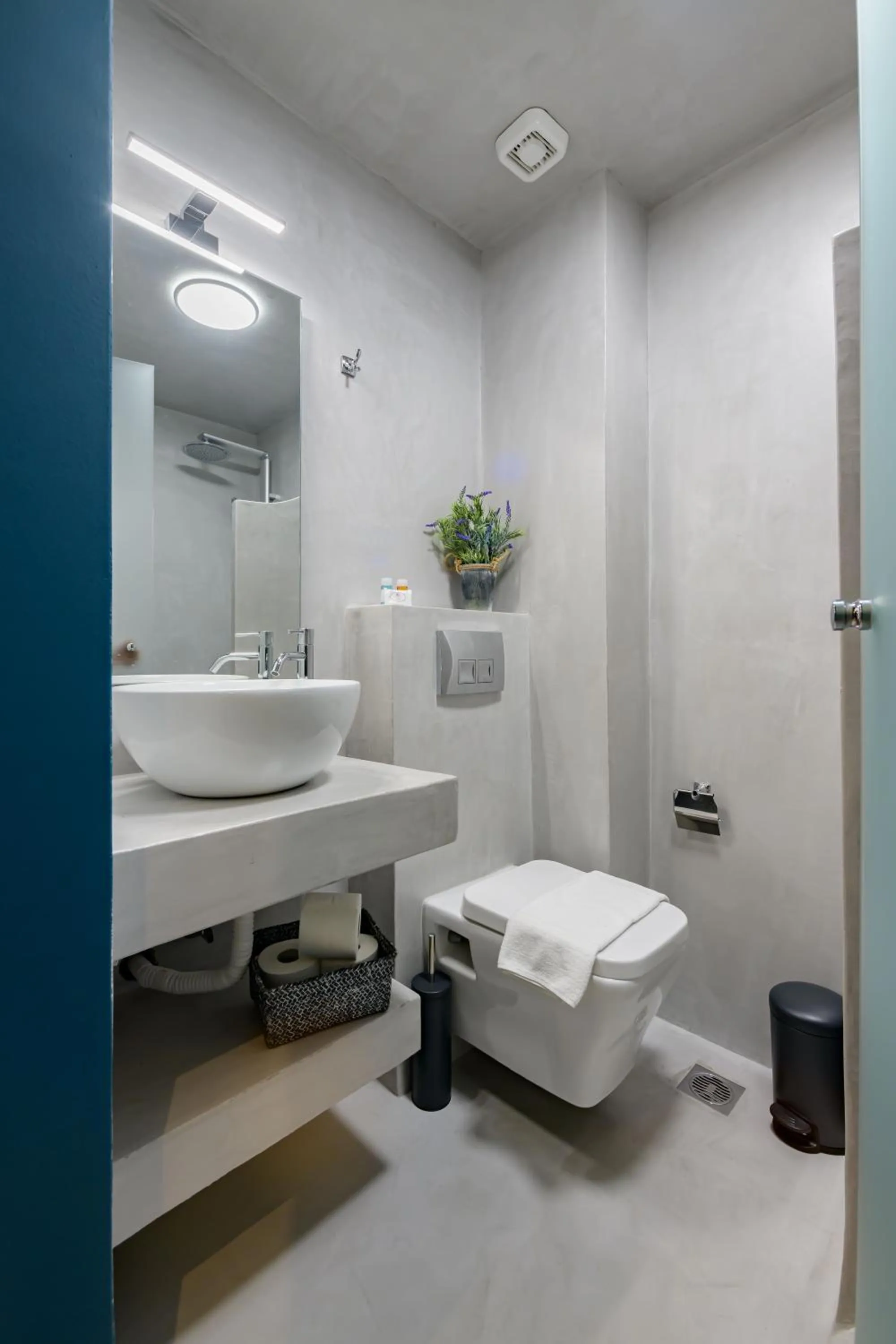 Bathroom in Urban Tales