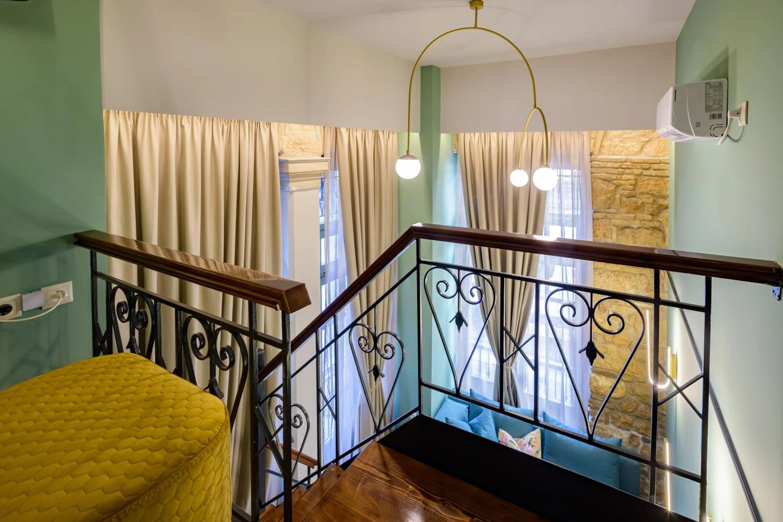 Decorative detail, Bed in Urban Tales