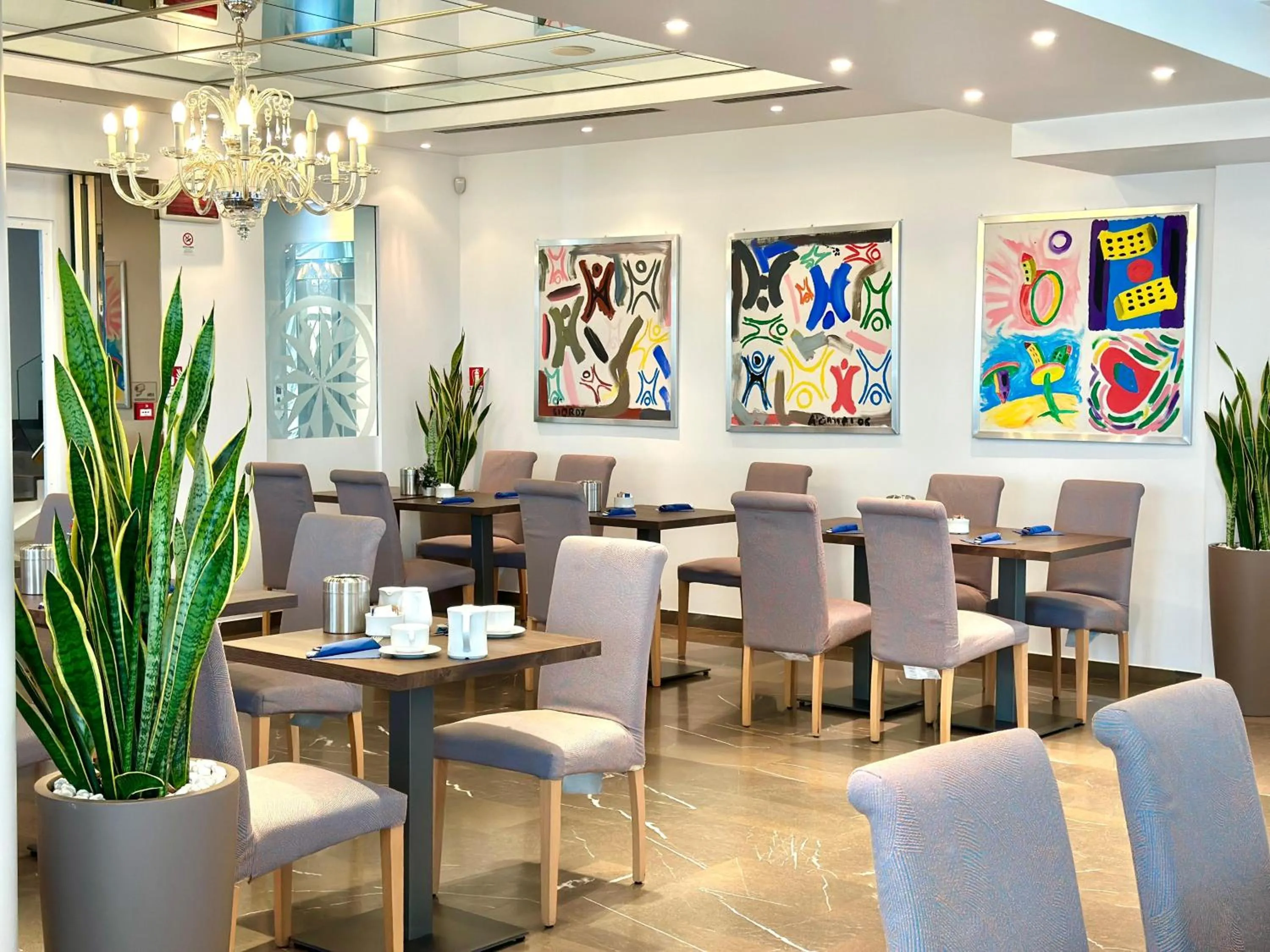 Breakfast in Club House Hotel