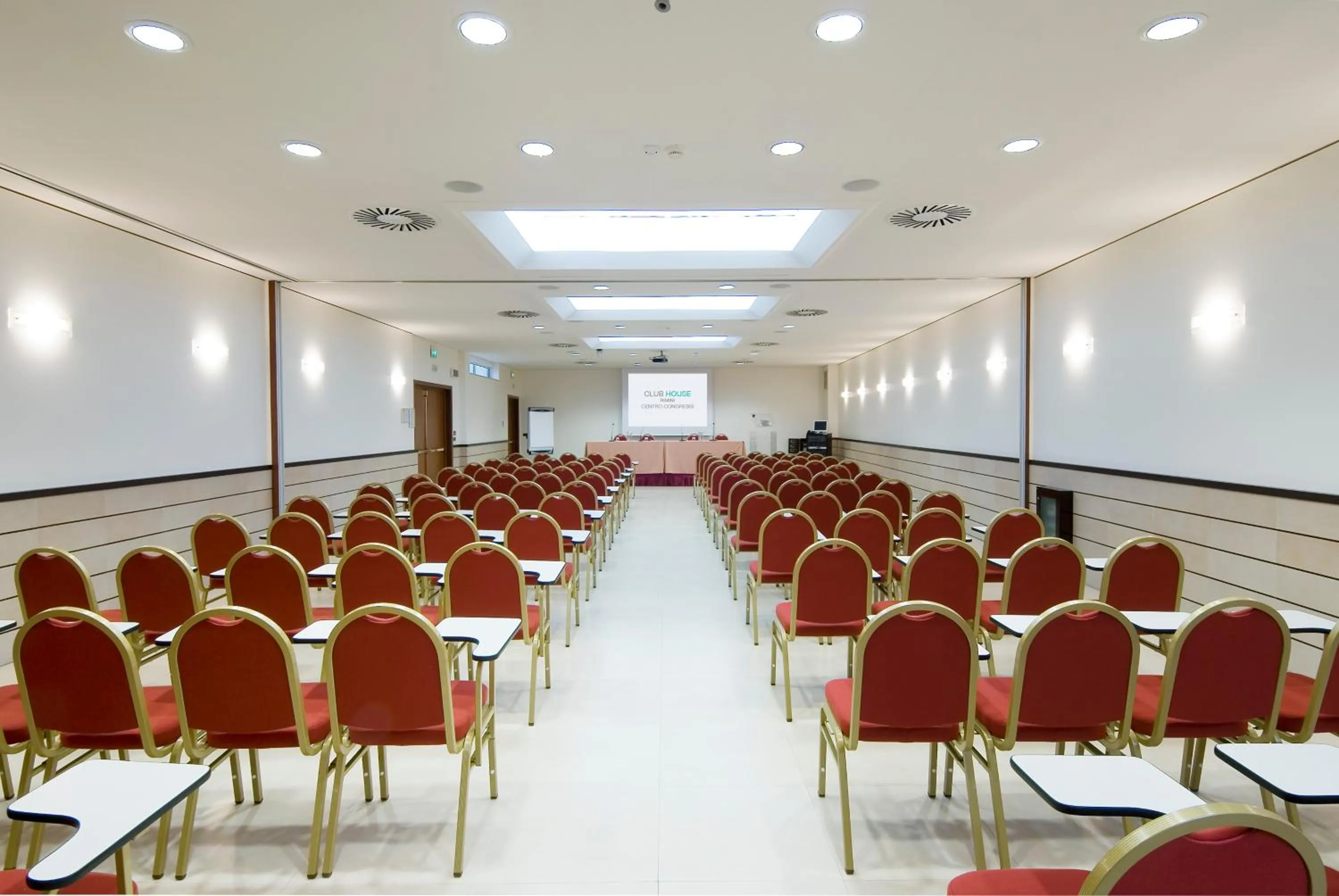 Meeting/conference room in Club House Hotel