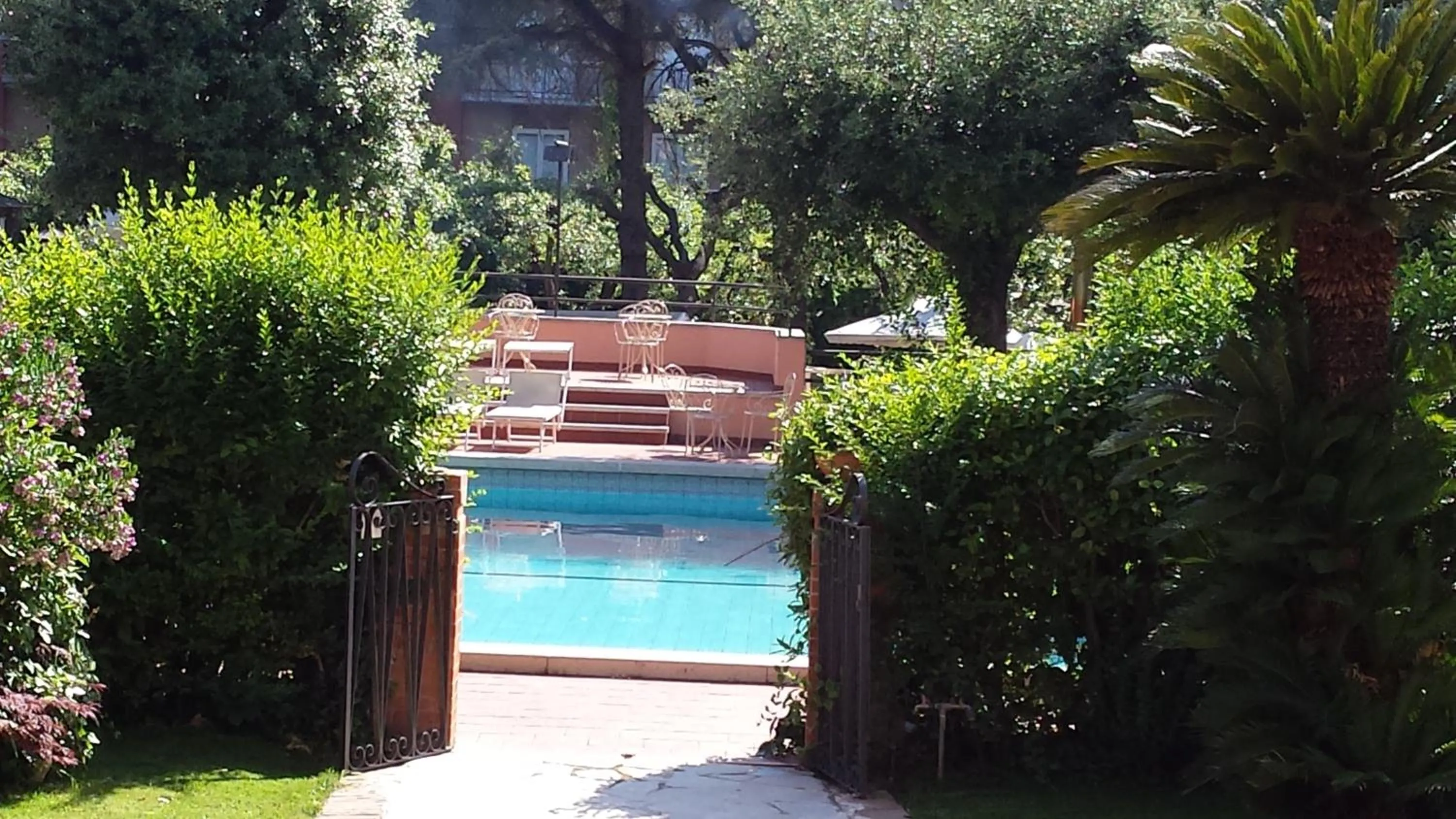 Swimming pool in Park Hotel San Michele
