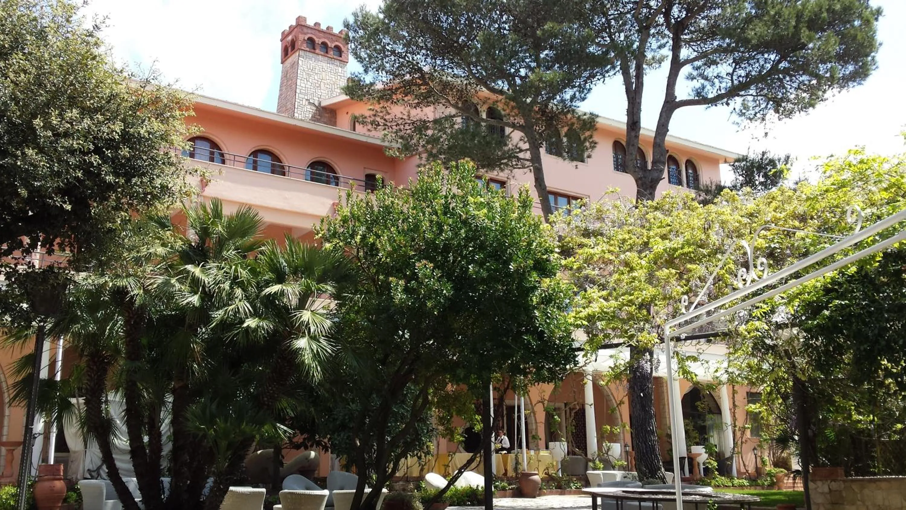 Facade/entrance in Park Hotel San Michele