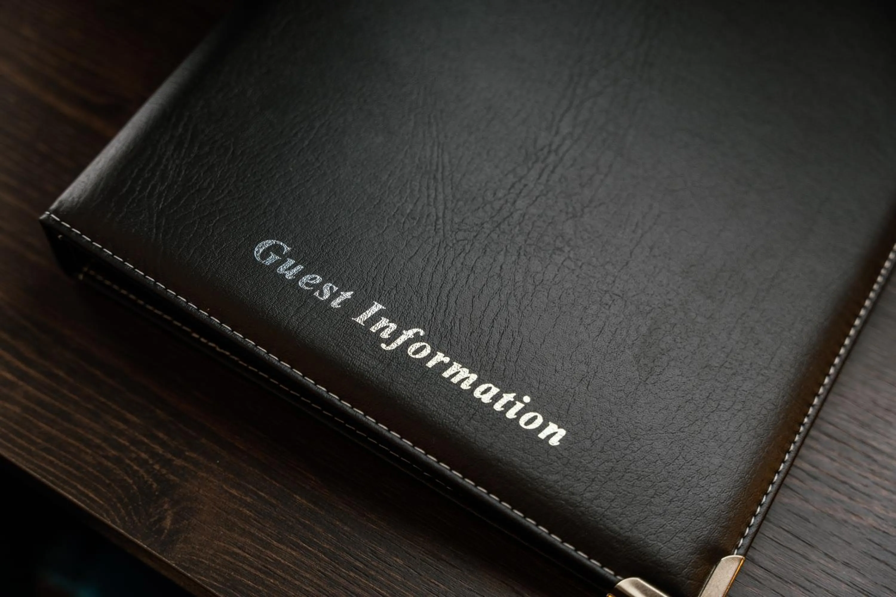 Decorative detail in Cottages de France CDG