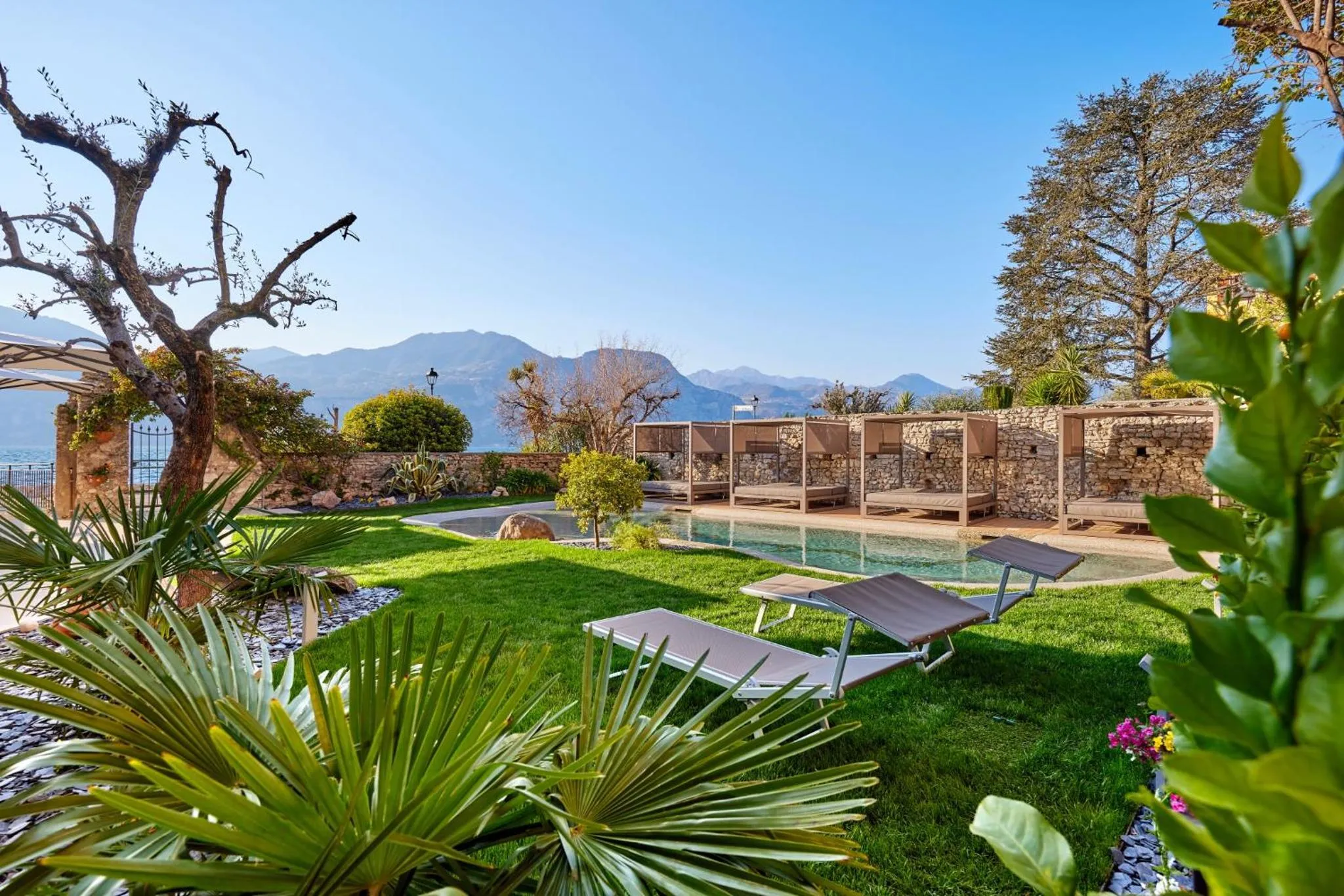 Garden in Lake Front Hotel Brenzone