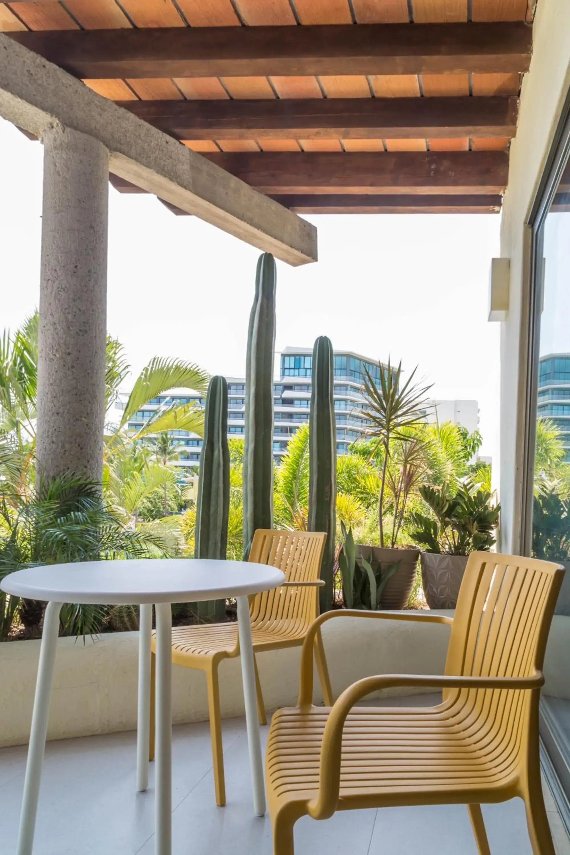 Junior Suite with Partial Sea View in Hotel Ysuri Bucerias Junior Suite with Partial Sea View in Hotel Ysuri Bucerias