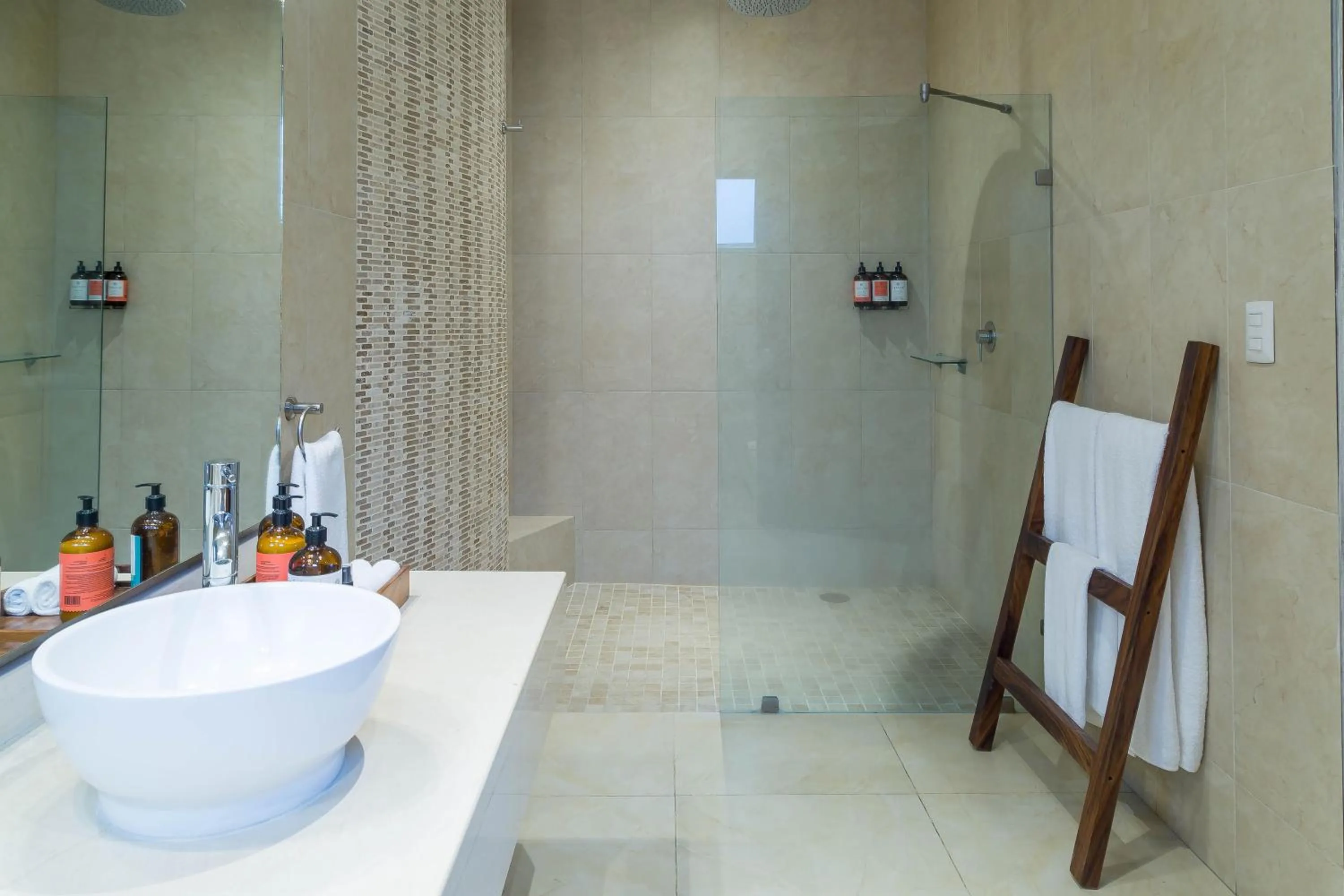 Shower in Hotel Ysuri Bucerias