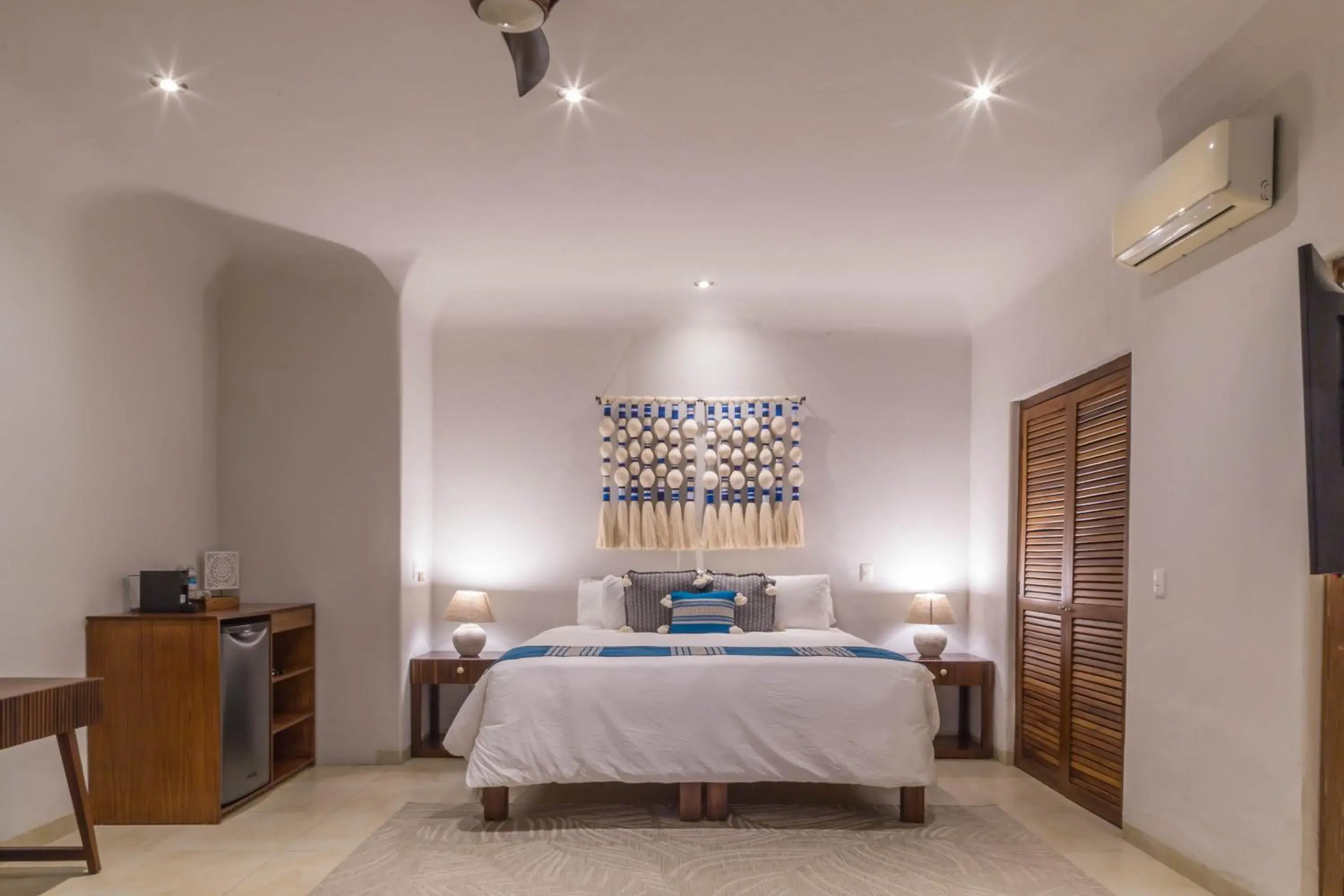 Junior Suite with Partial Sea View in Hotel Ysuri Bucerias Junior Suite with Partial Sea View in Hotel Ysuri Bucerias