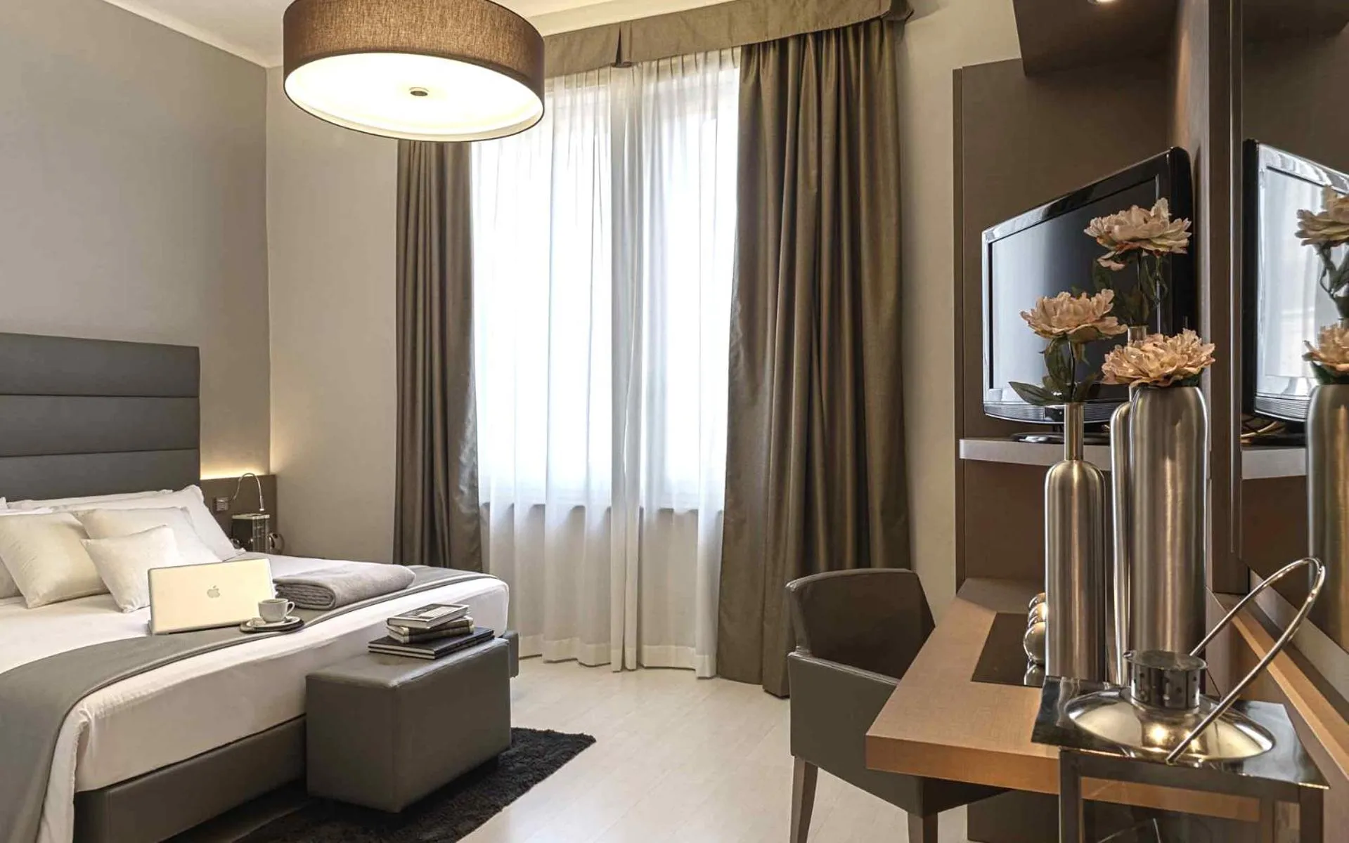 Bed in Hotel Chivasso