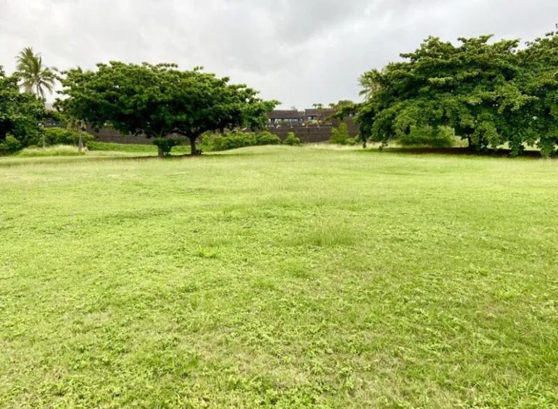 Property building in Black Sands Beach Condo with Full Kitchen