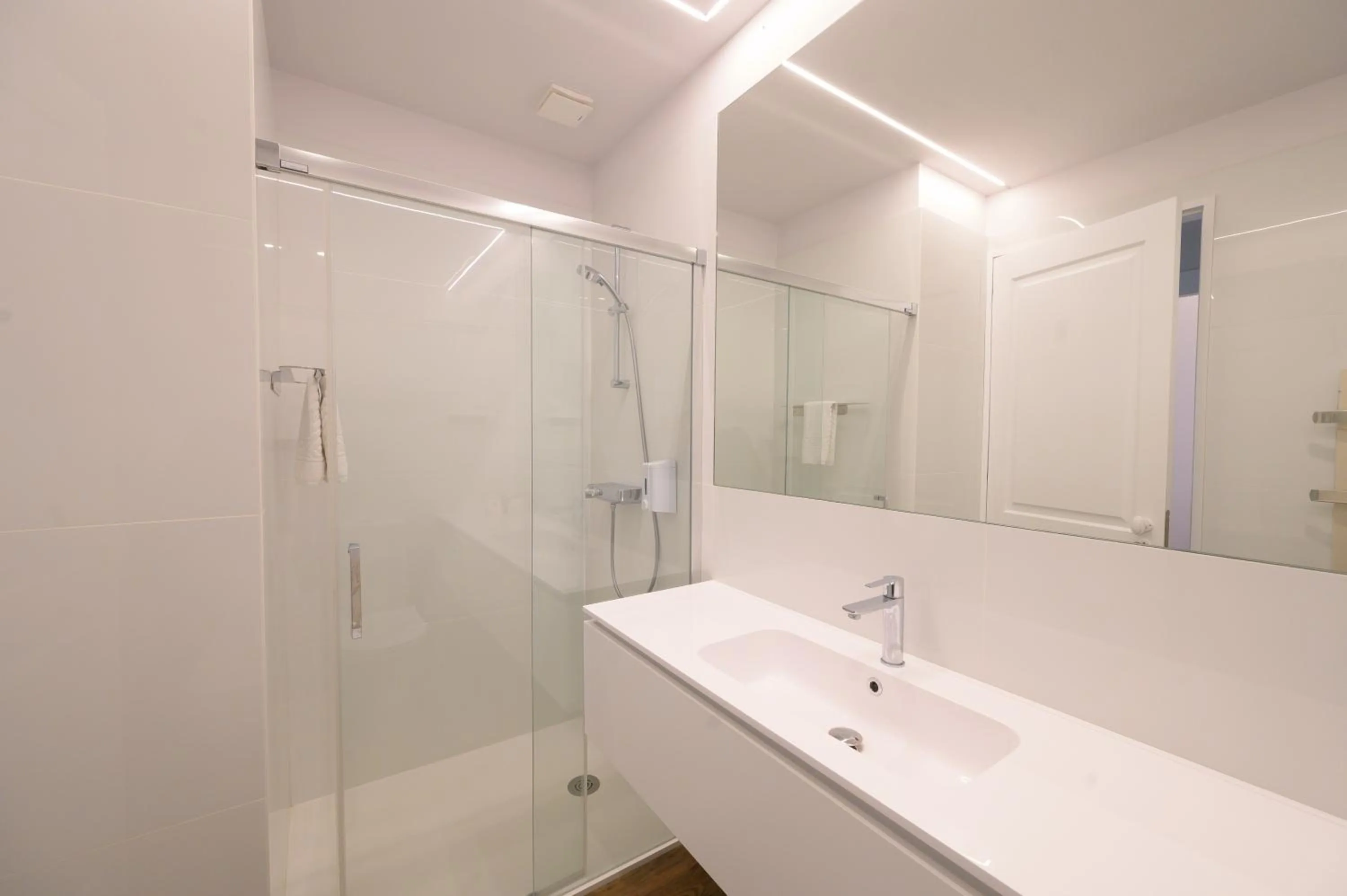 Bathroom in Casa Guerreiro - Regina Hotel Group