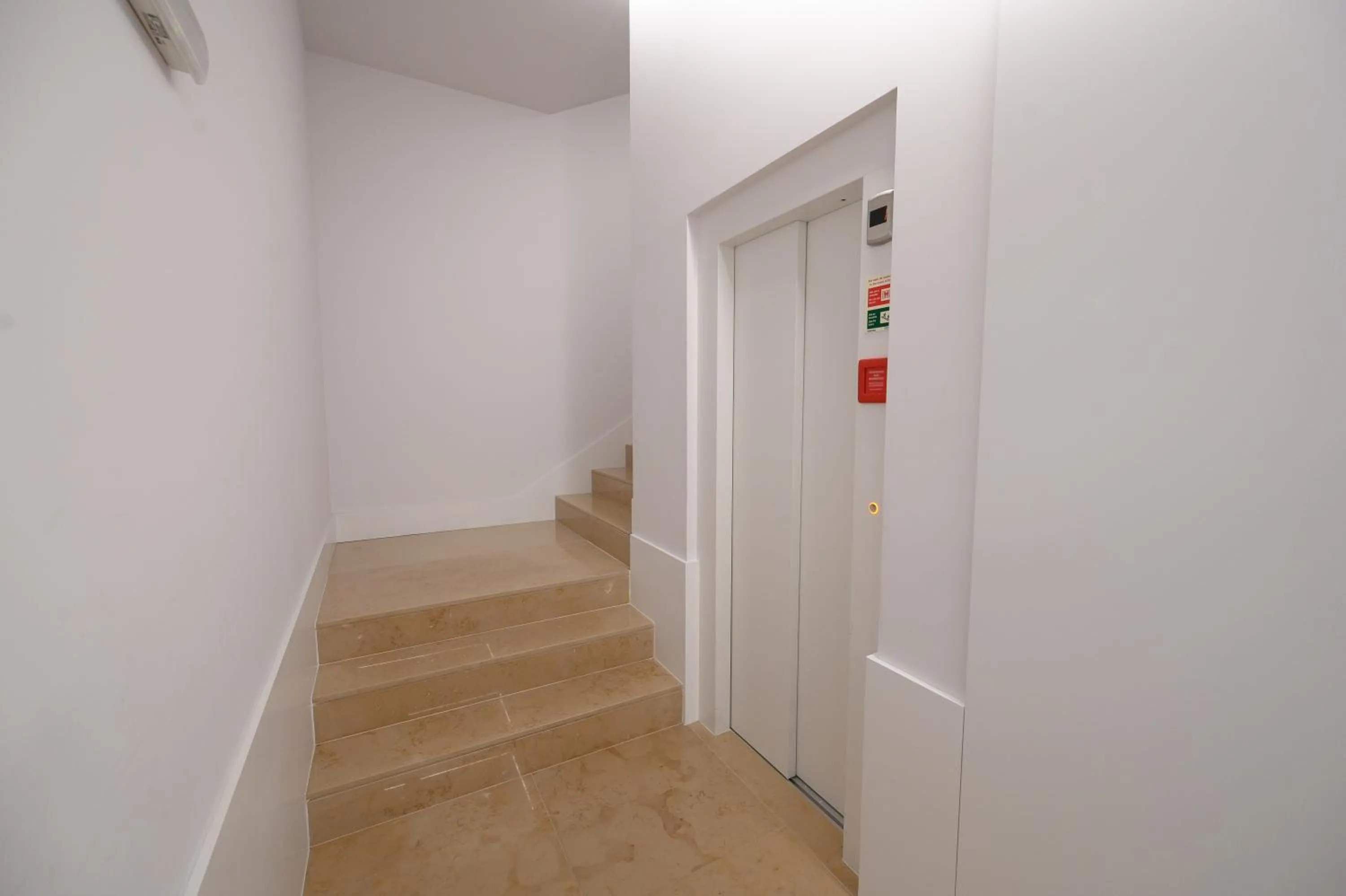 elevator in Casa Guerreiro - Regina Hotel Group