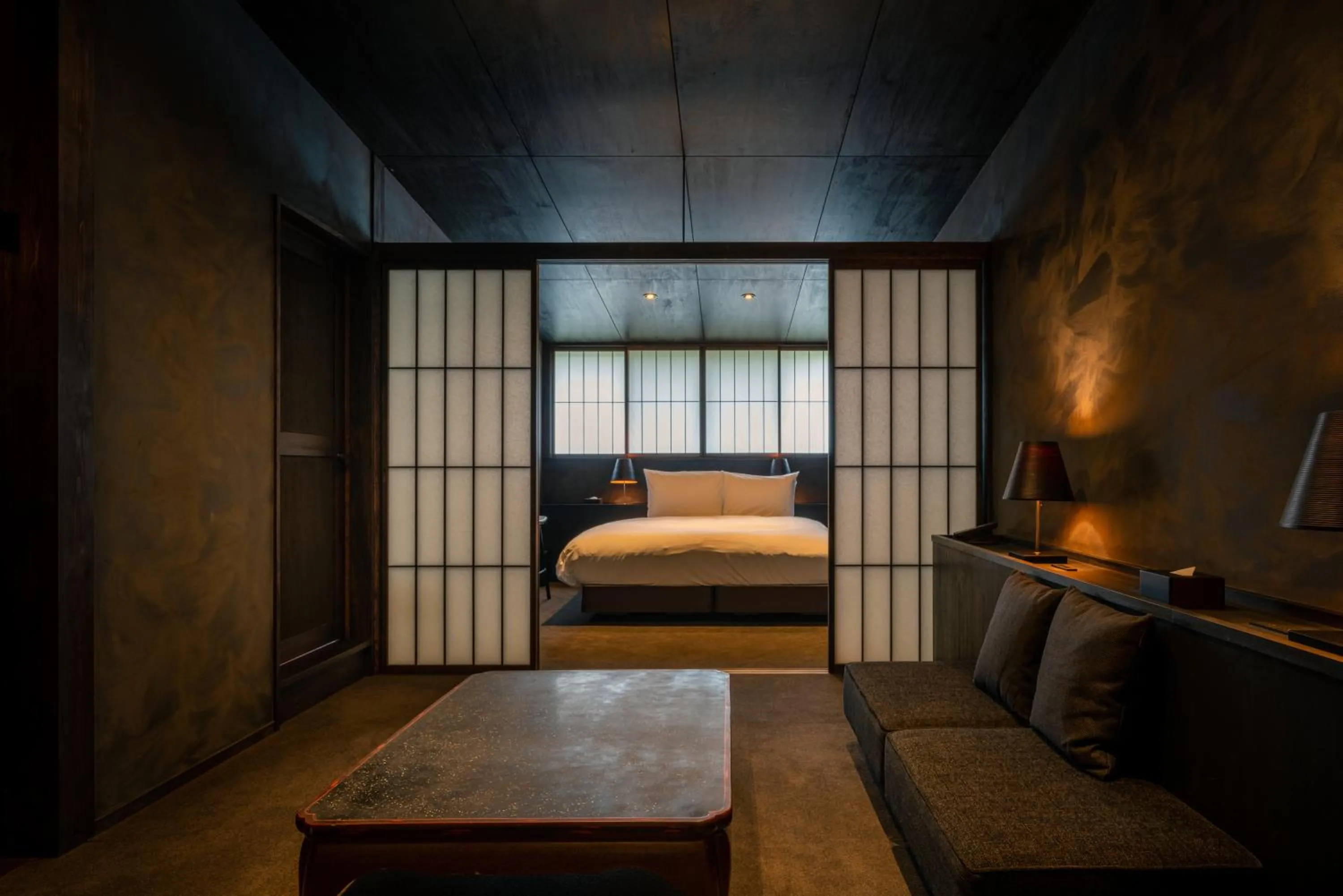 Photo of the whole room, Bed in BYAKU Narai