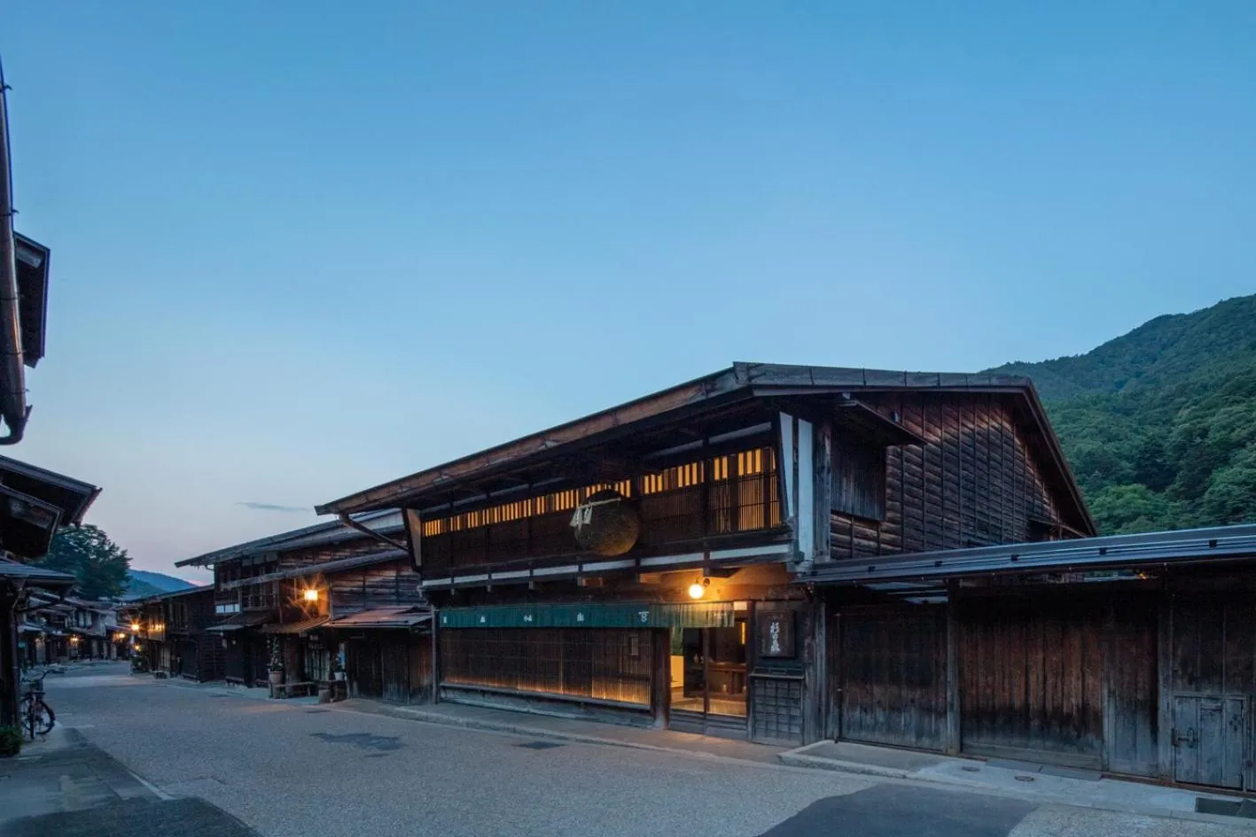 Property building in BYAKU Narai