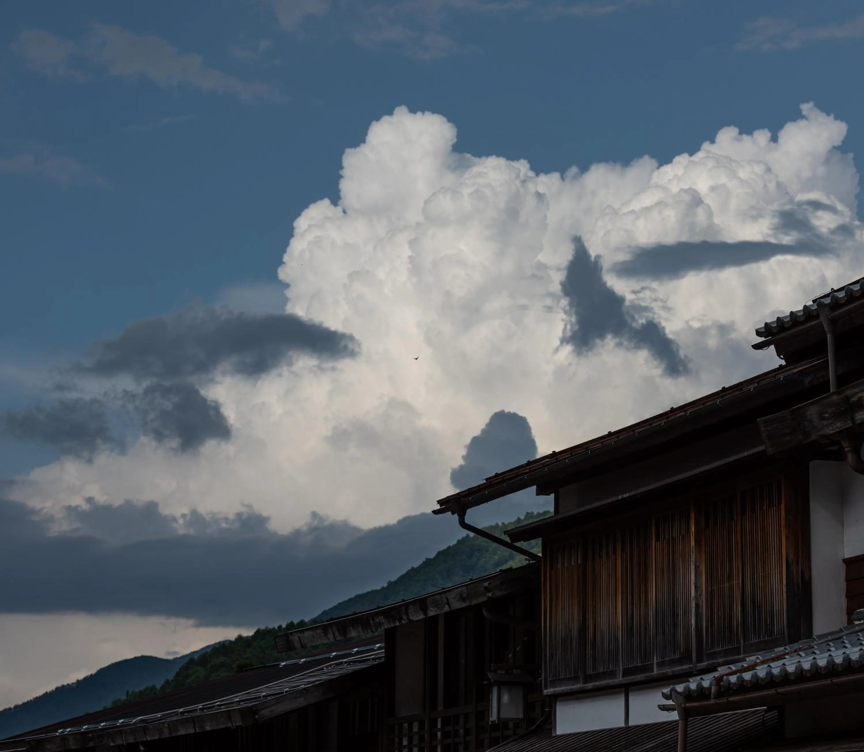 Neighbourhood in BYAKU Narai