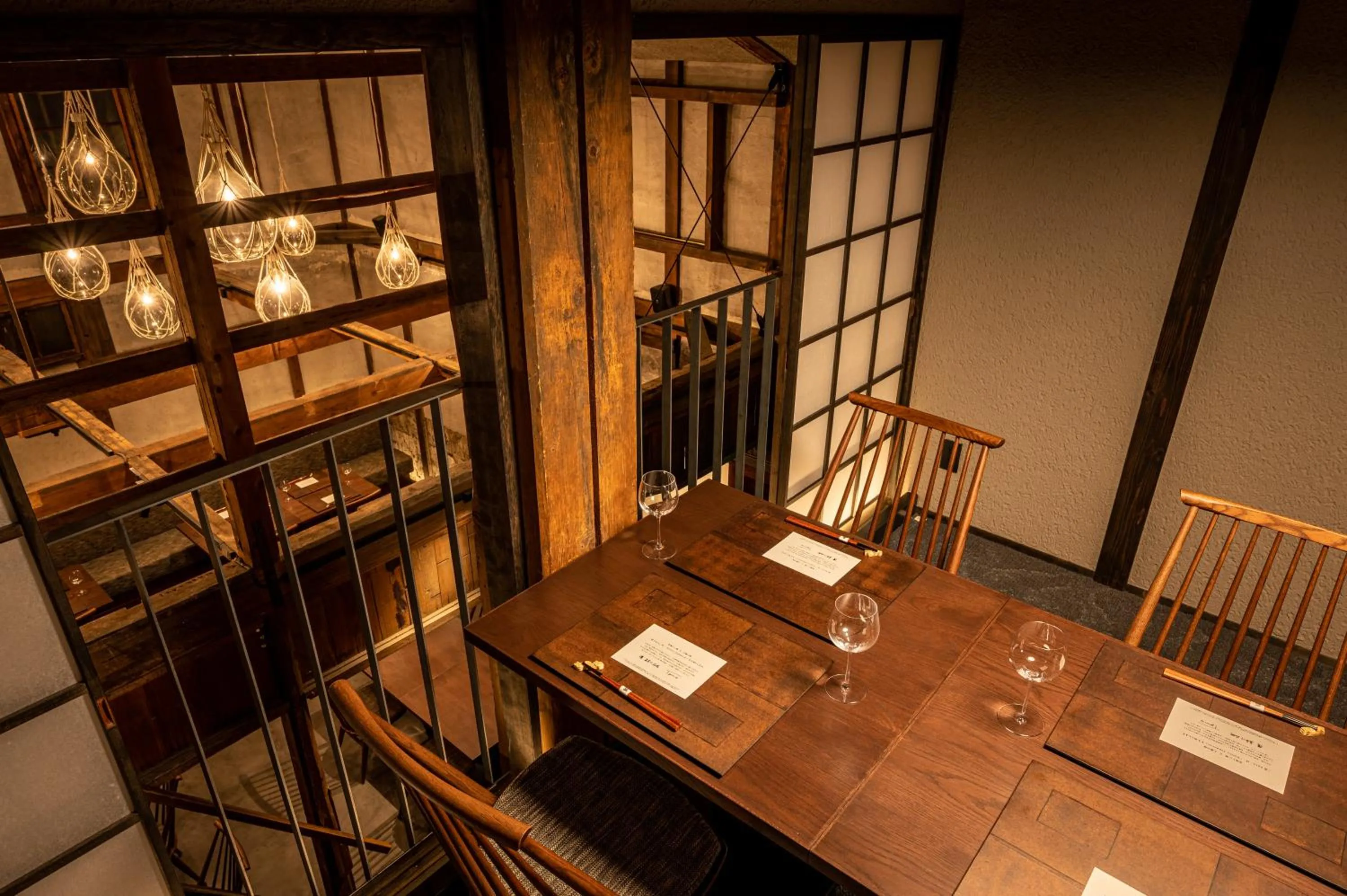 Restaurant/places to eat in BYAKU Narai