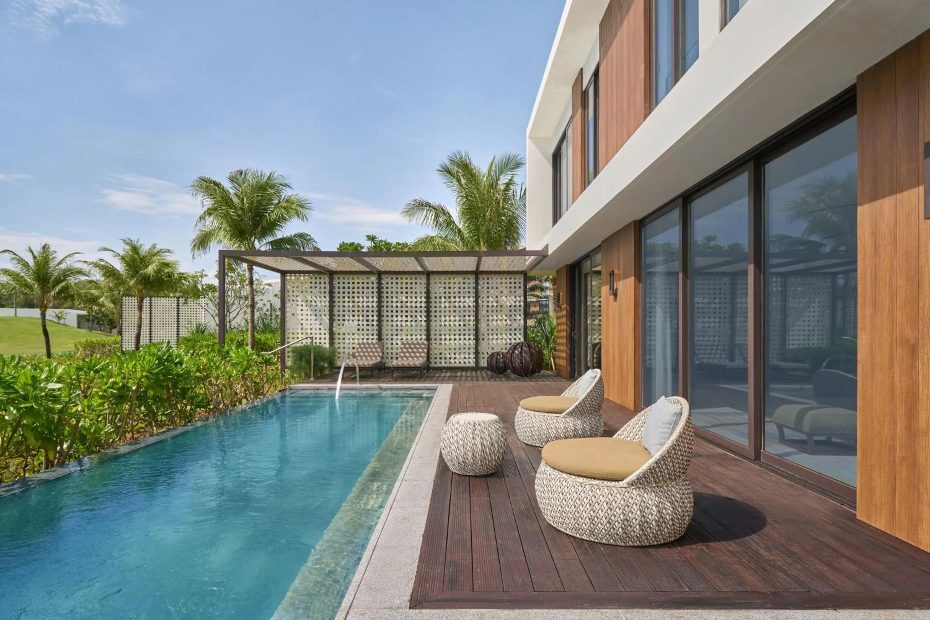 Swimming pool in The Westin Resort & Spa Cam Ranh