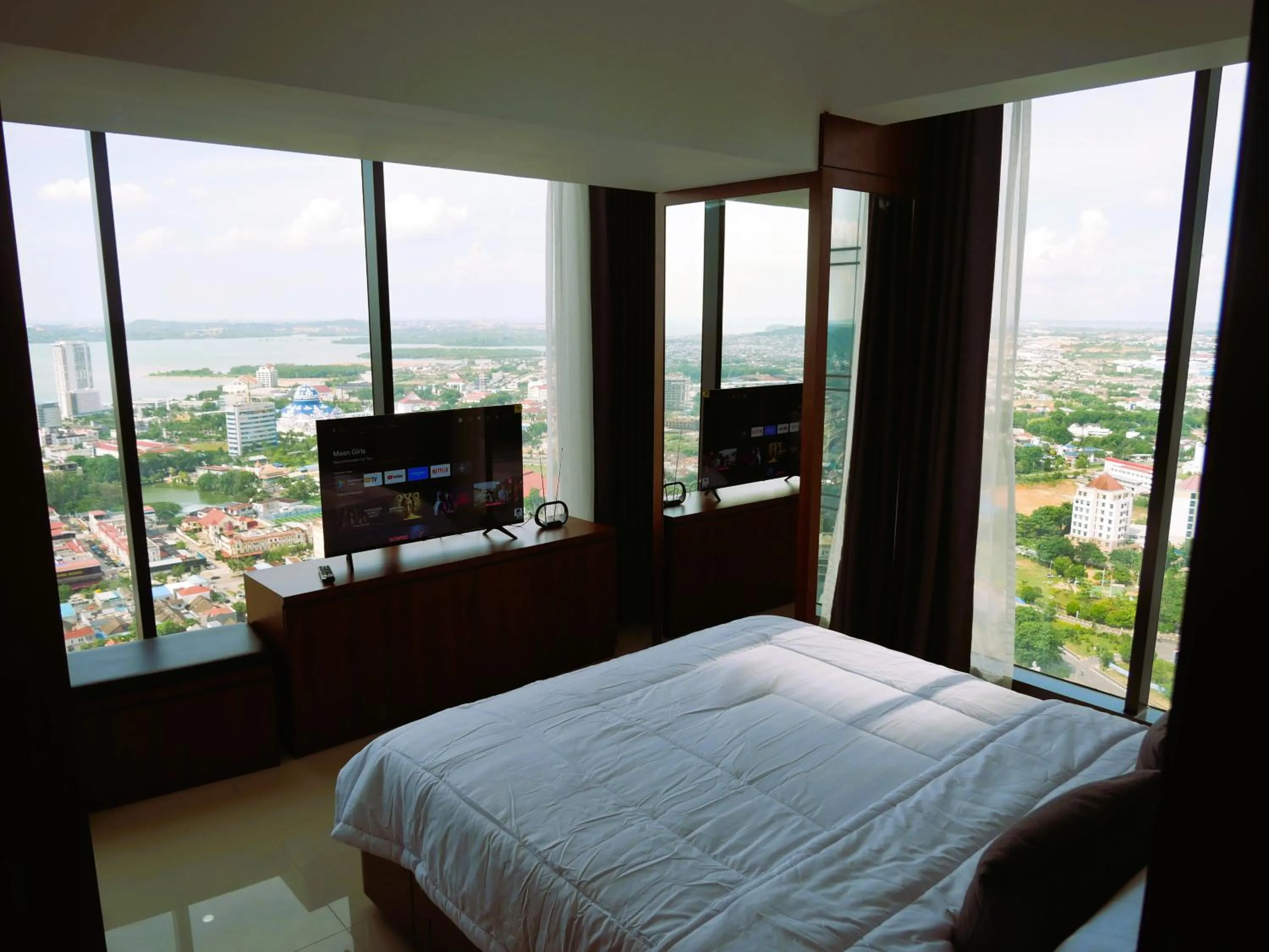 Bedroom, Bed in Meisterstadt Pollux Habibie