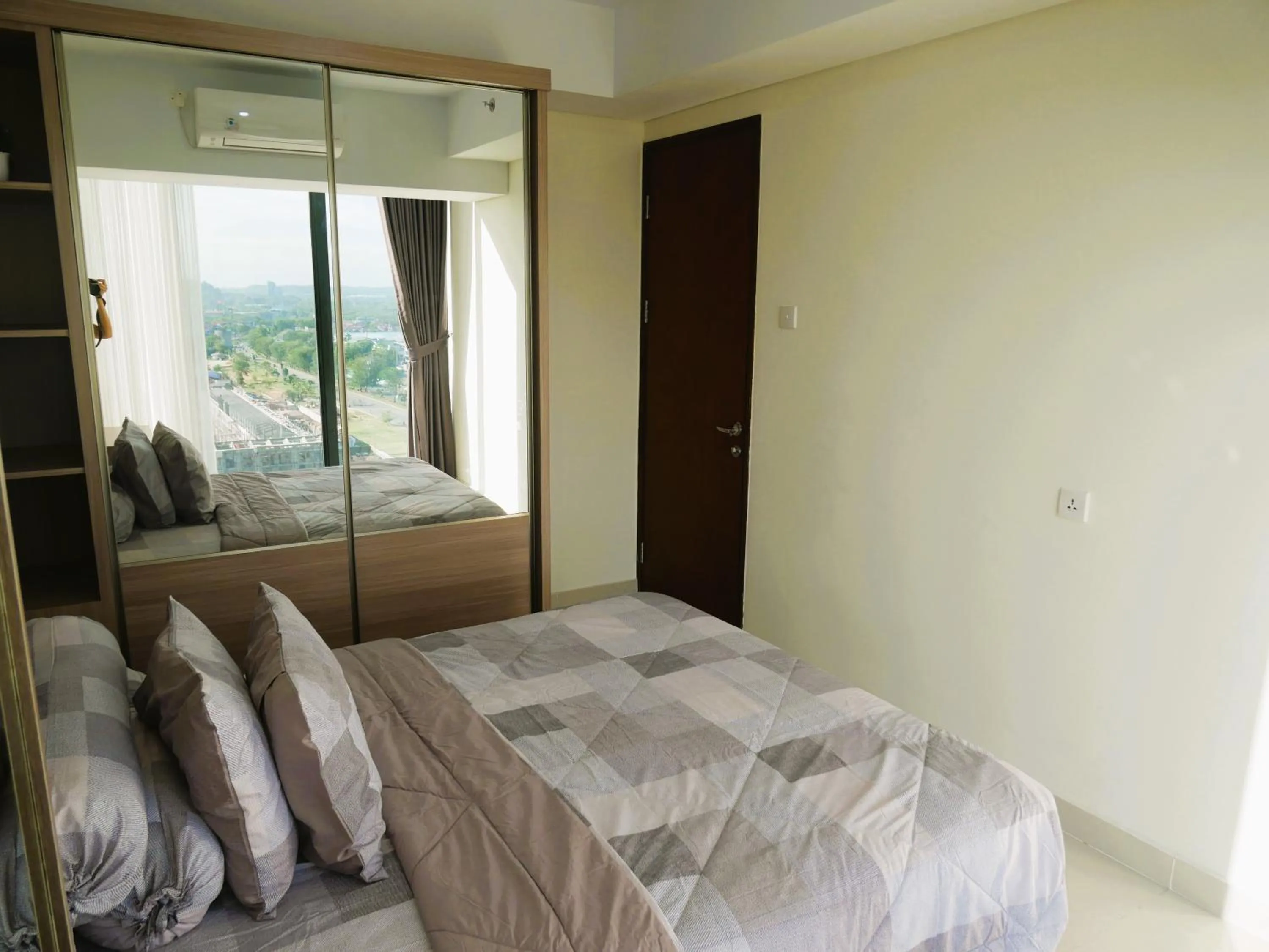 Bedroom, Bed in Meisterstadt Pollux Habibie