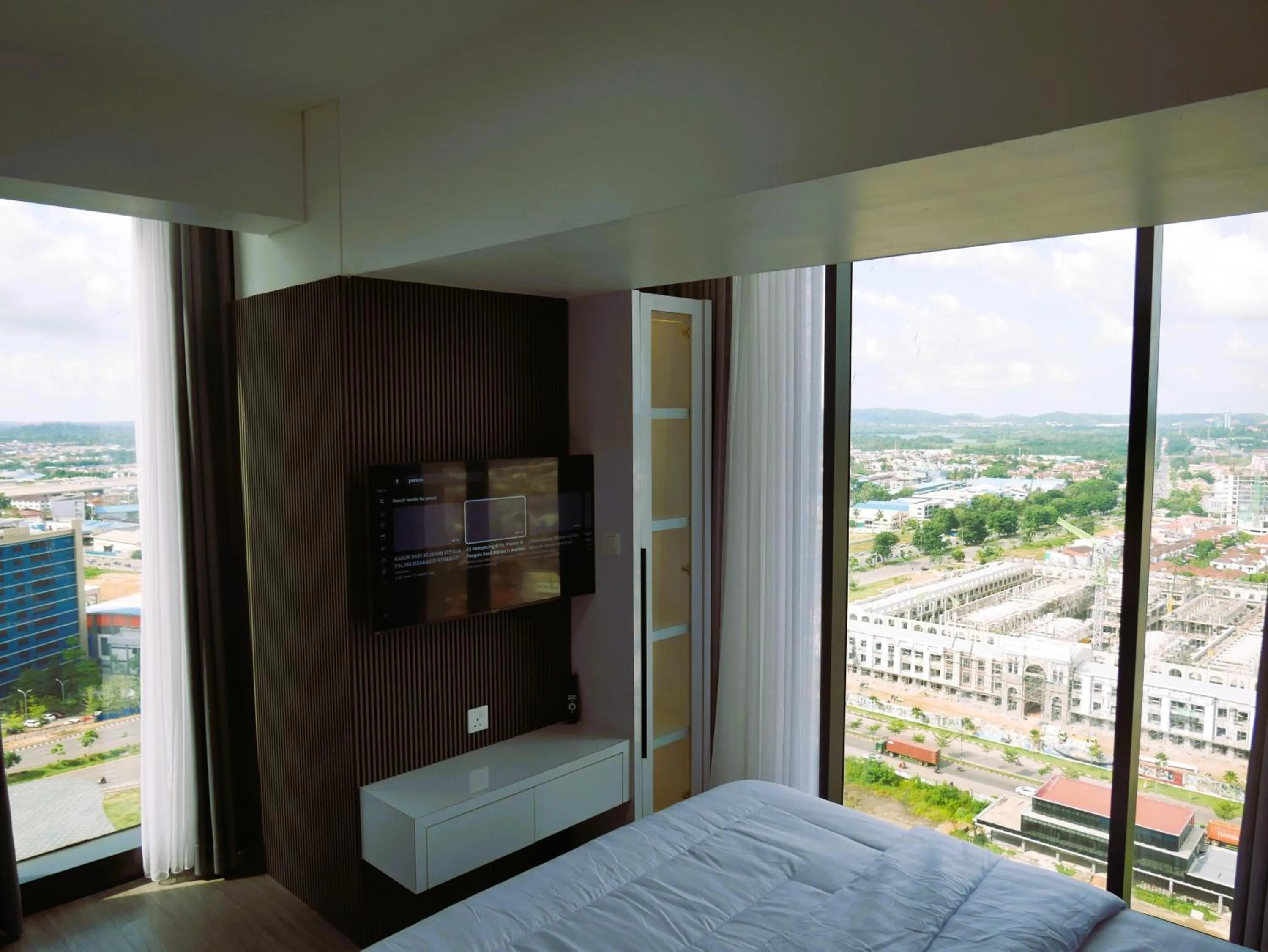 Bedroom, Bed in Meisterstadt Pollux Habibie