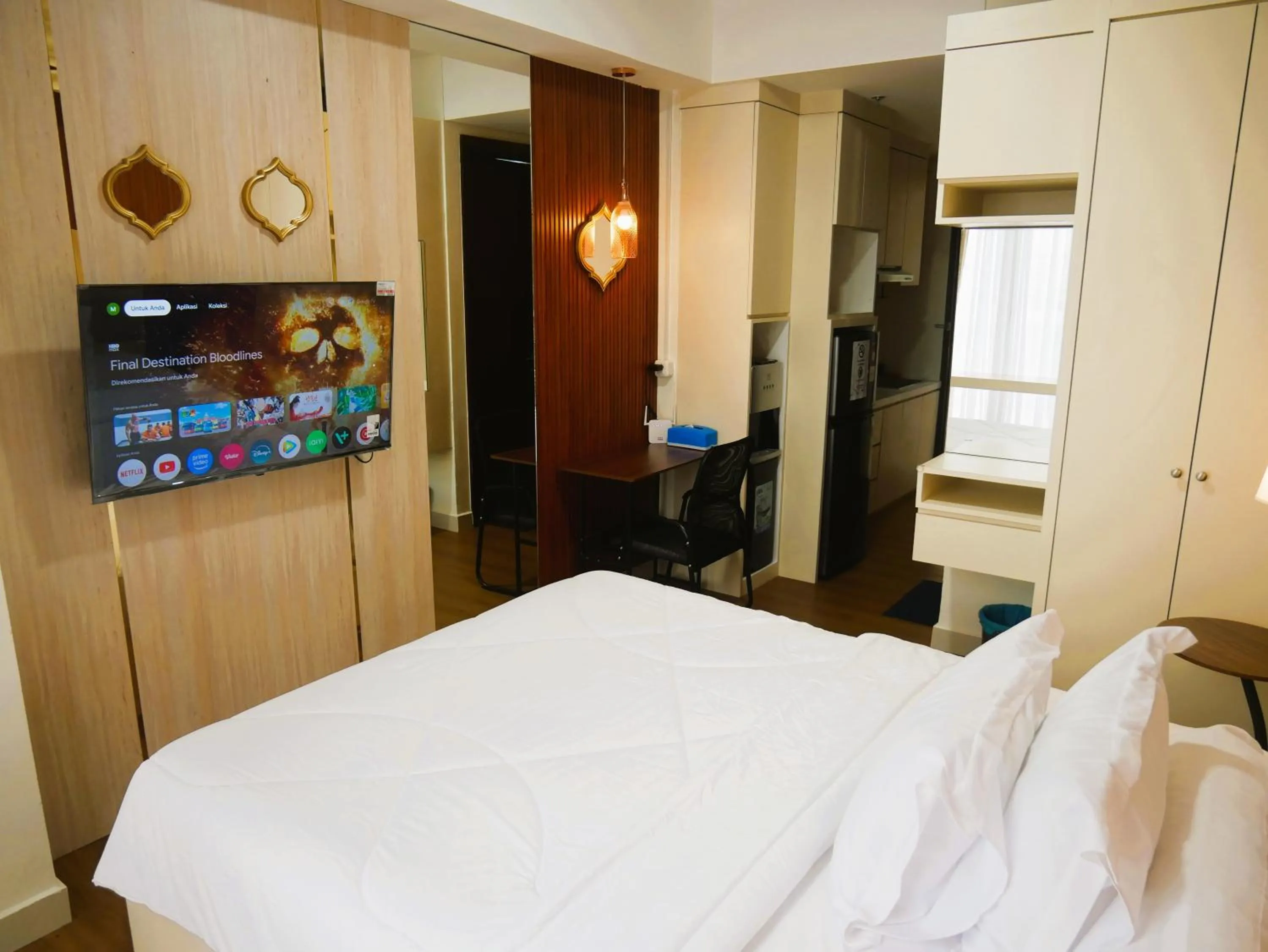 Bedroom, Bed in Meisterstadt Pollux Habibie