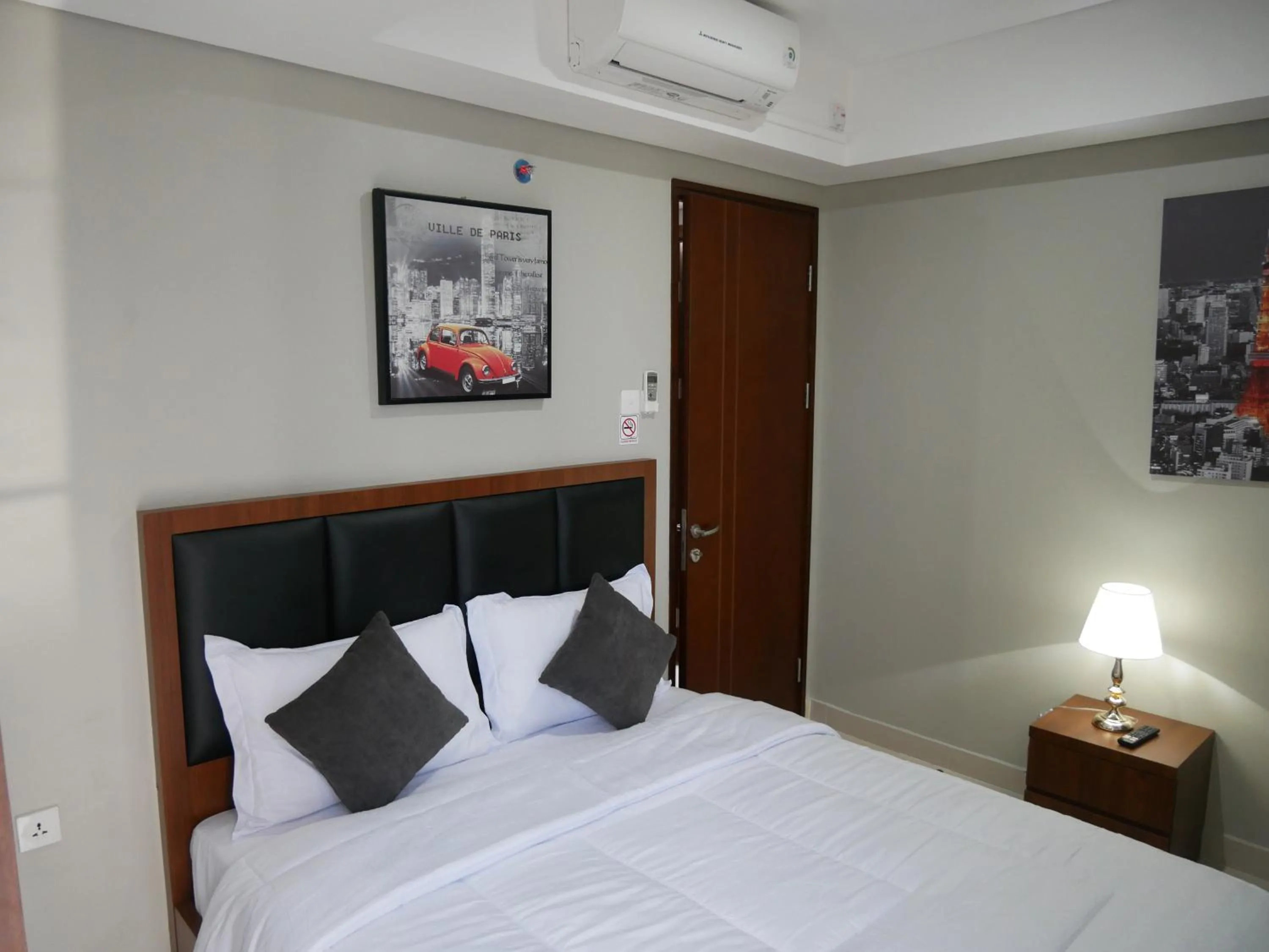 Bedroom, Bed in Meisterstadt Pollux Habibie