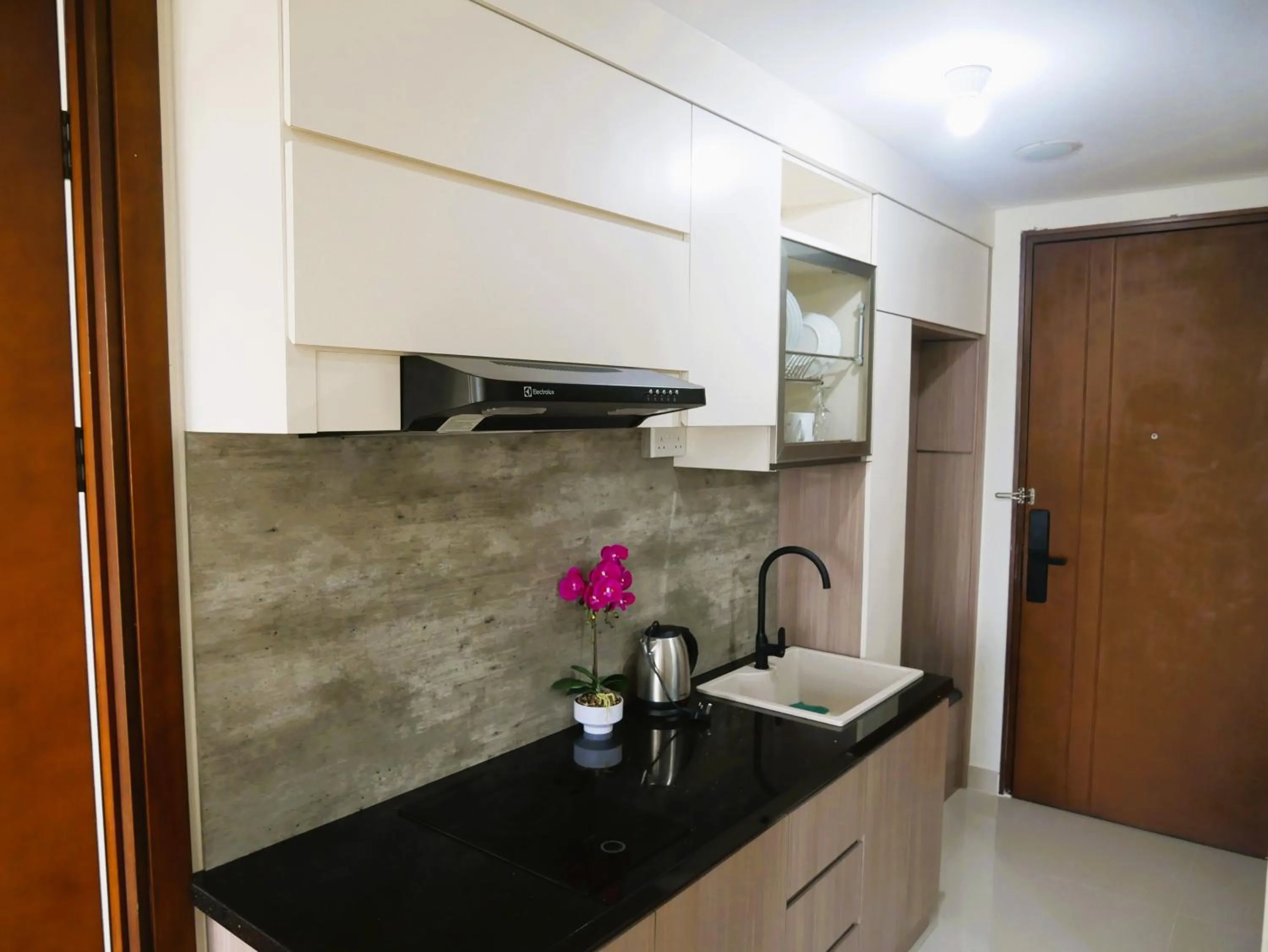 Kitchen or kitchenette in Meisterstadt Pollux Habibie