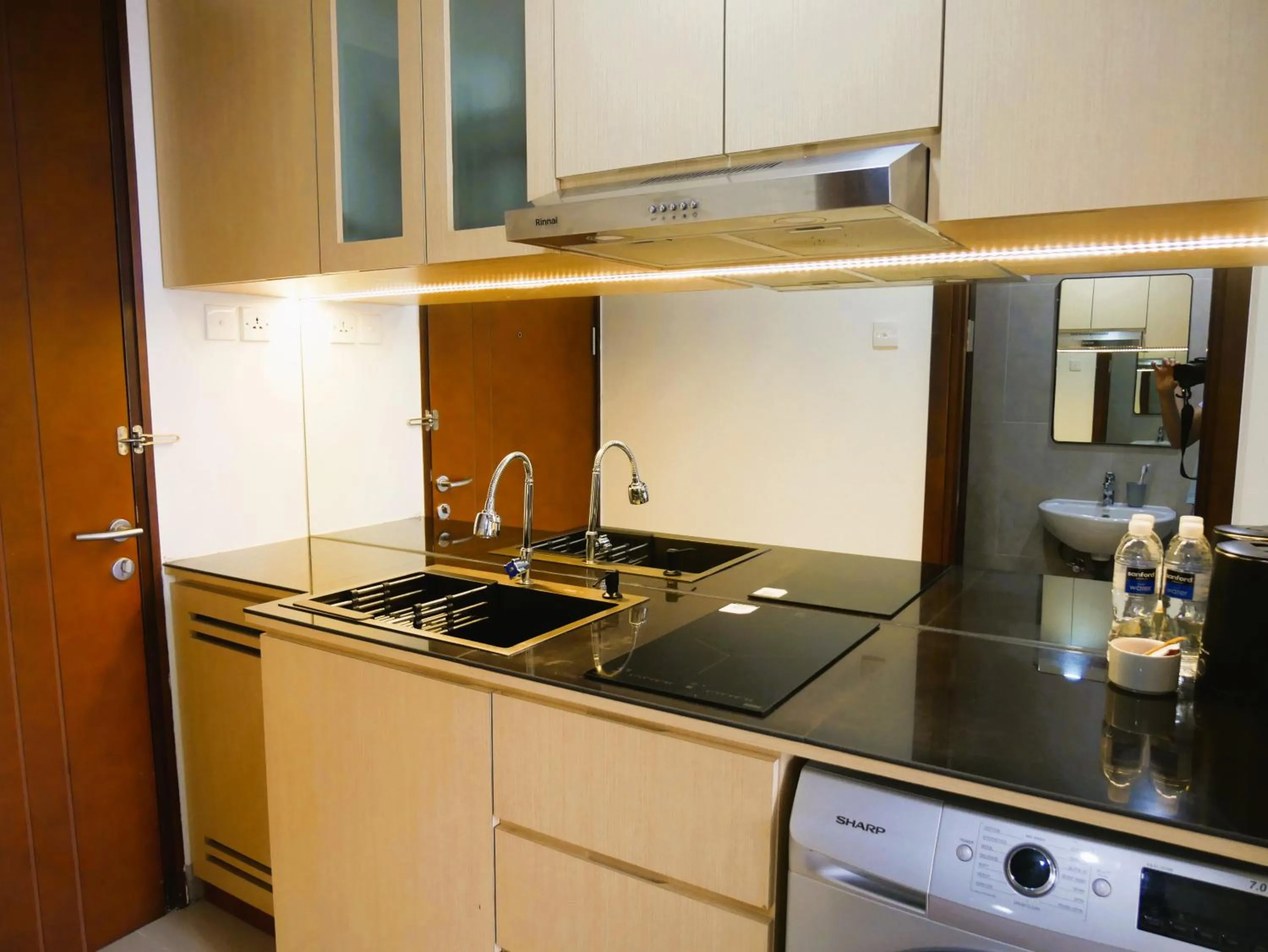 Kitchen or kitchenette in Meisterstadt Pollux Habibie