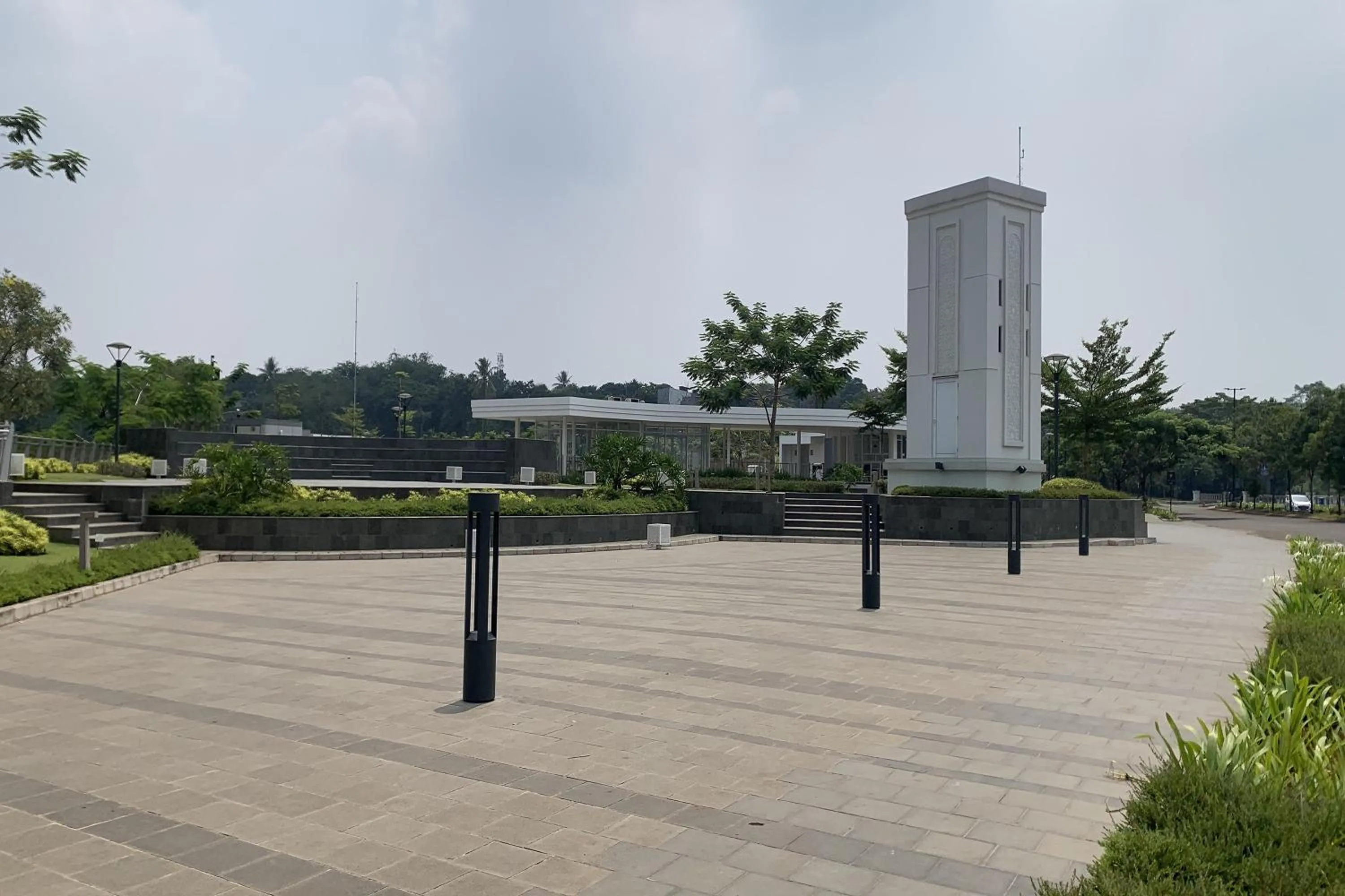 Nearby landmark in Velito at Podomoro Golf View Apartment