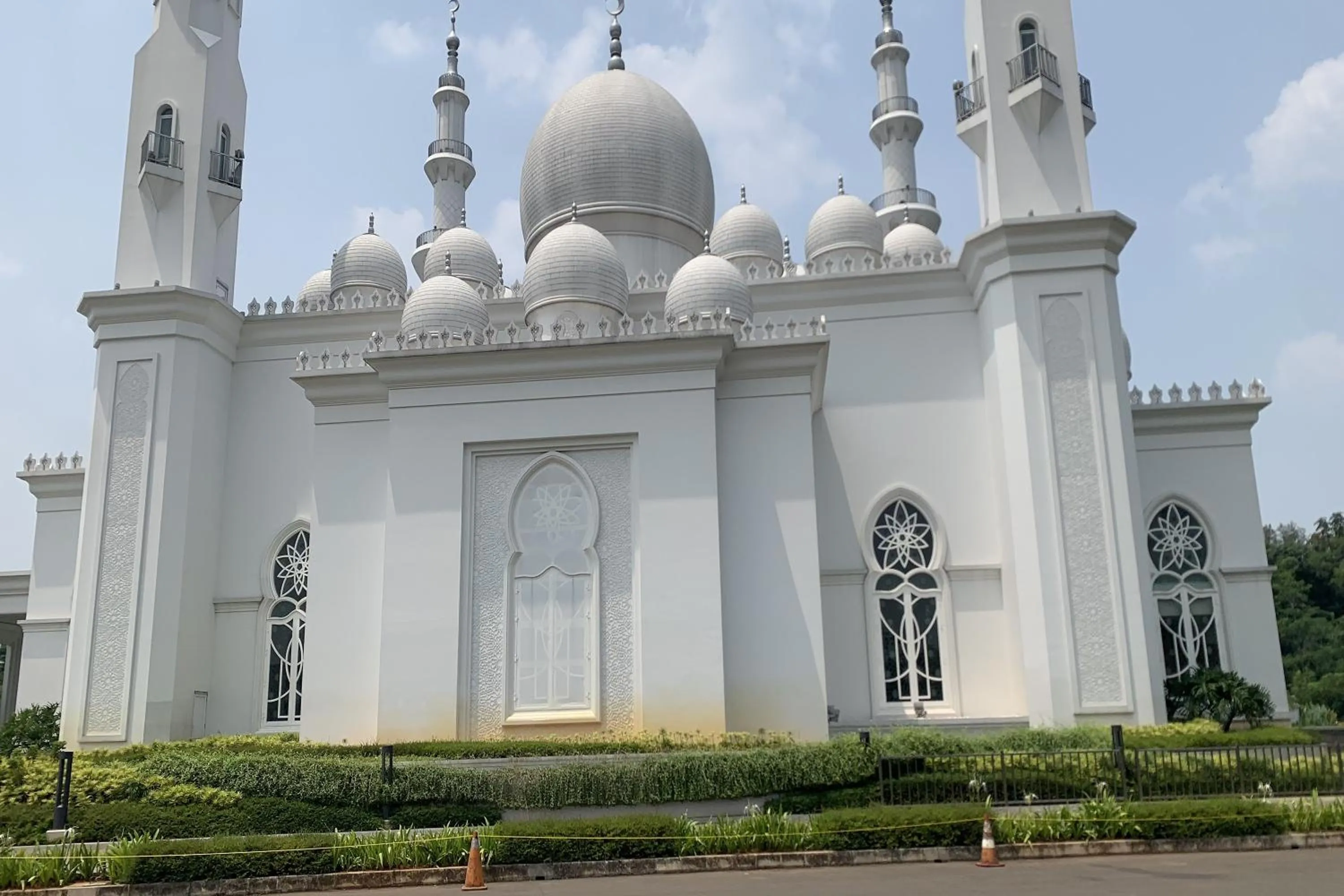 Nearby landmark in Velito at Podomoro Golf View Apartment